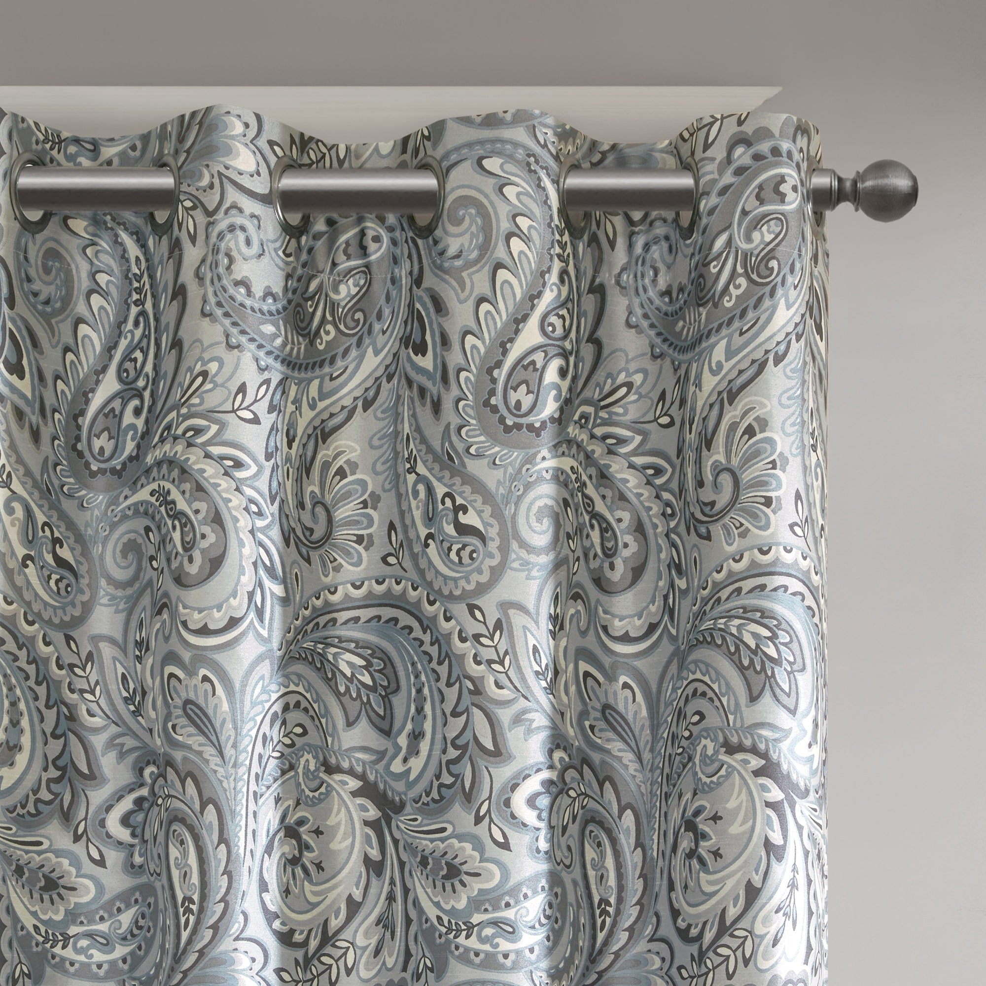 SunSmart Dahlia Paisley Printed Total Blackout Single Window Curtain Panel