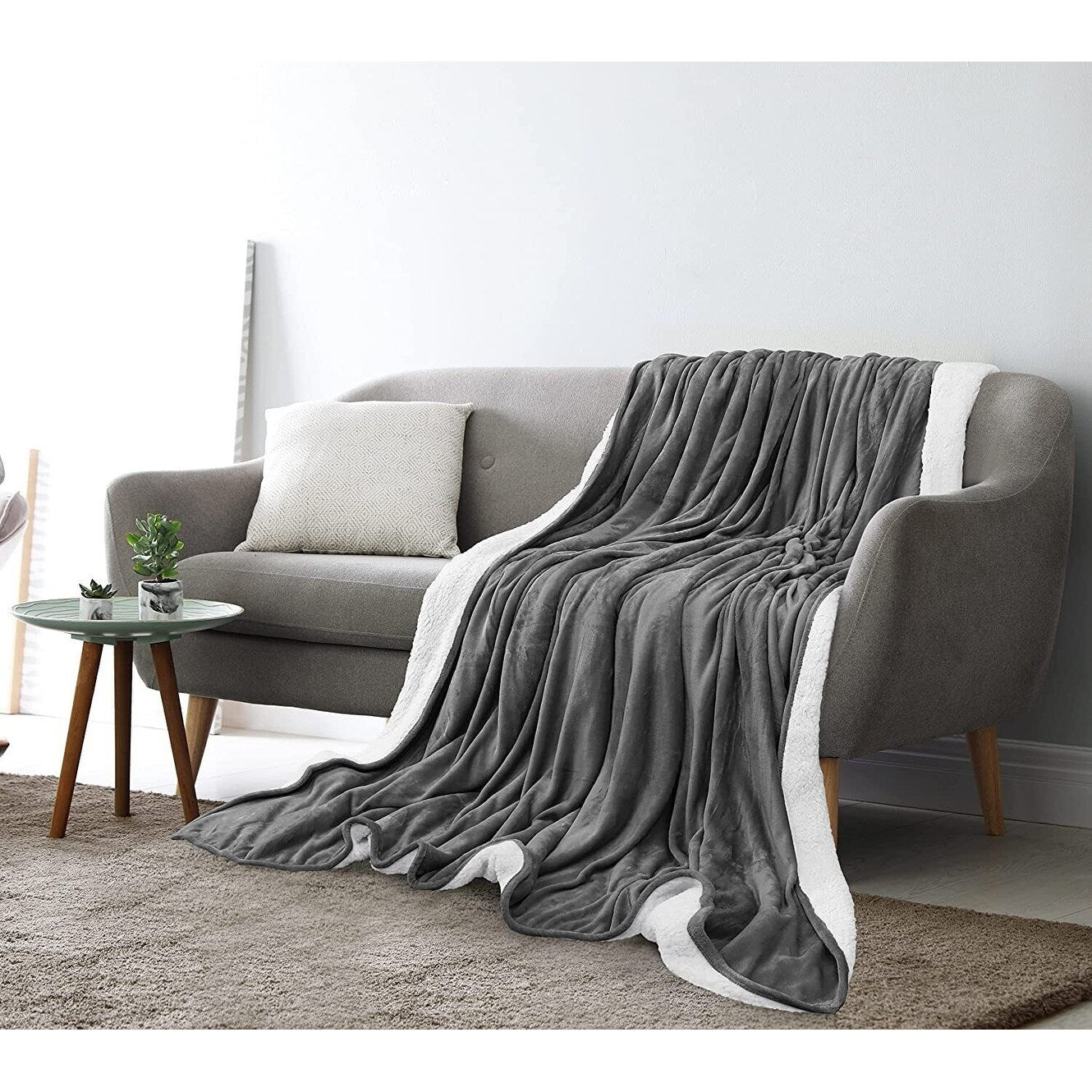 480GSM Sherpa Fleece Reversible Bed Blanket in King Size