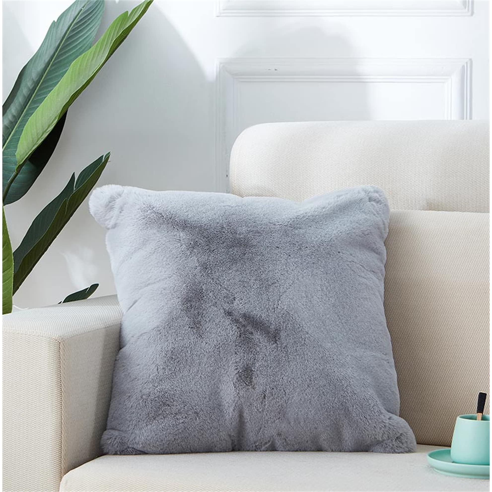 Clihome 18In. x 18In. Agnes Luxury Chinchilla Faux Fur Pillow