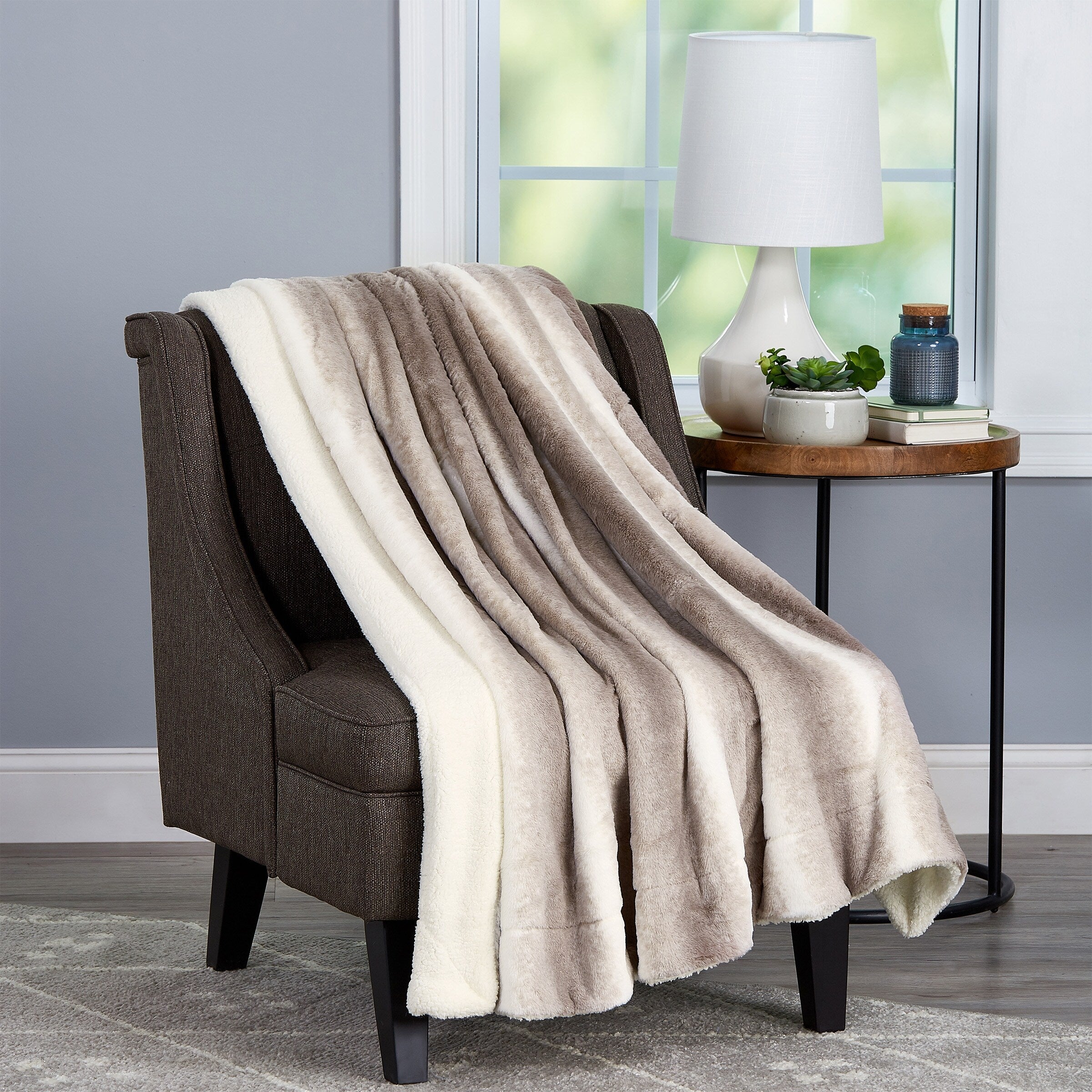 Porch & Den Maule Hypoallergenic Faux Fur/ Faux Mink Soft Throw Blanket