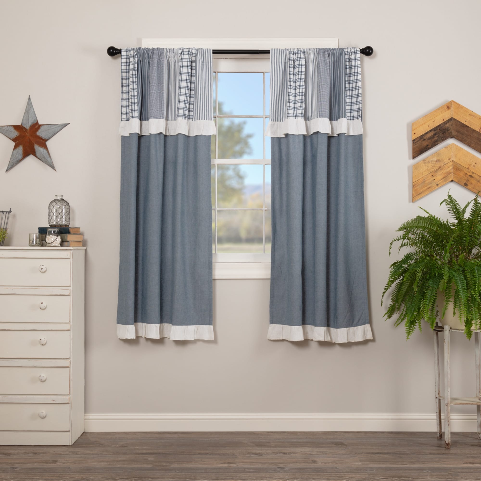 Sawyer Mill Patchwork Short Panel with Valance Set - Short Panel 63x36