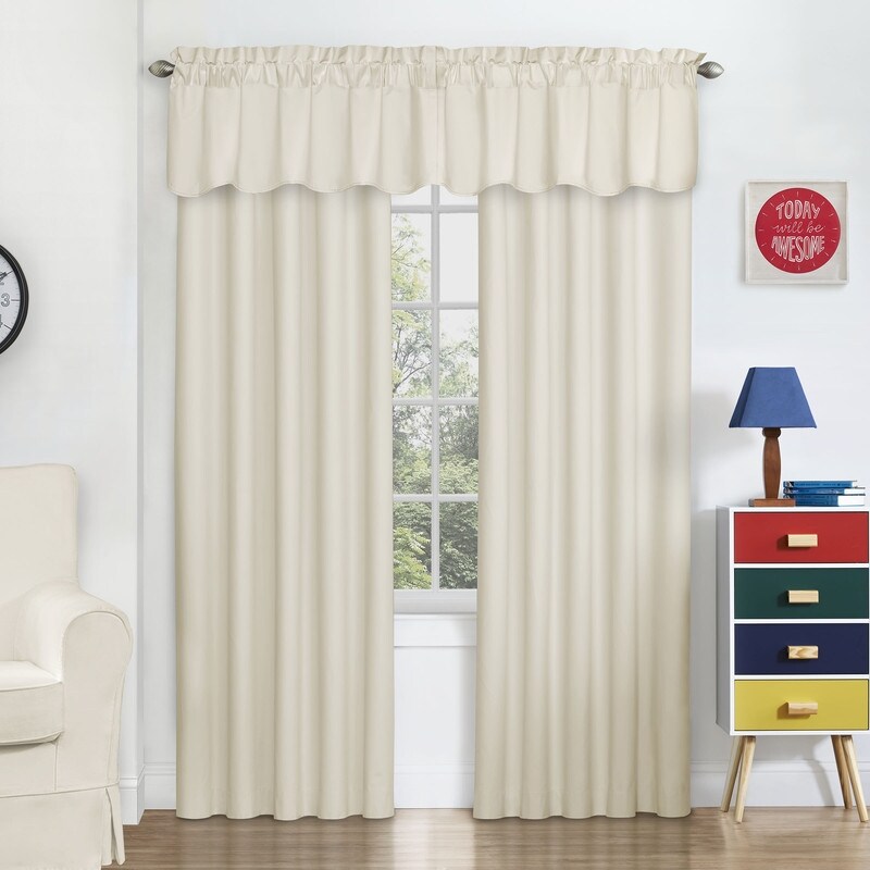 Eclipse My Scene Thermaback Blackout Macklin Valance - 42x18