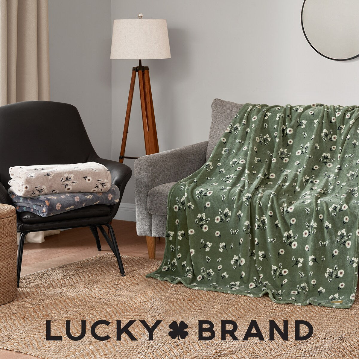 Lucky Brand Tossed Blooms Plush 50 x 70 Throw Blanket