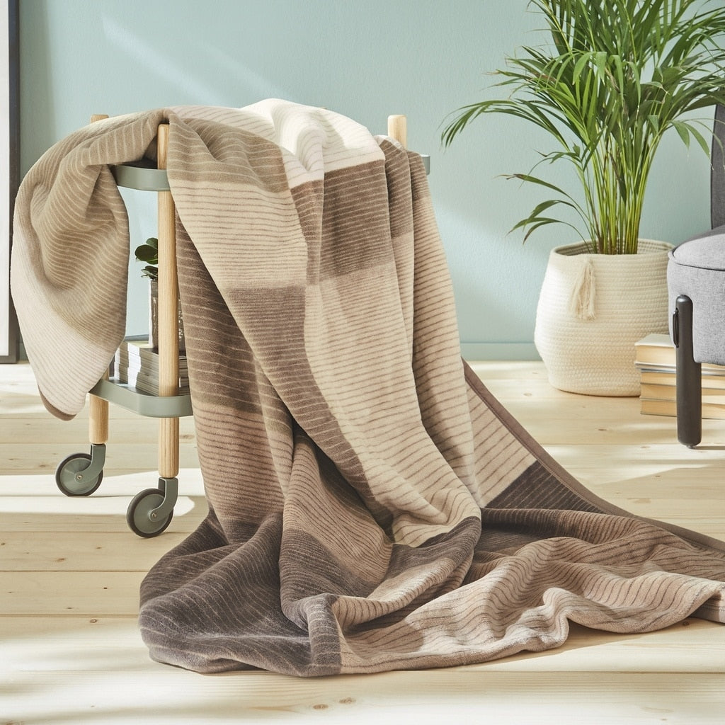 Ibena Oversized Jacquard Woven Blanket Throw in Three Colors