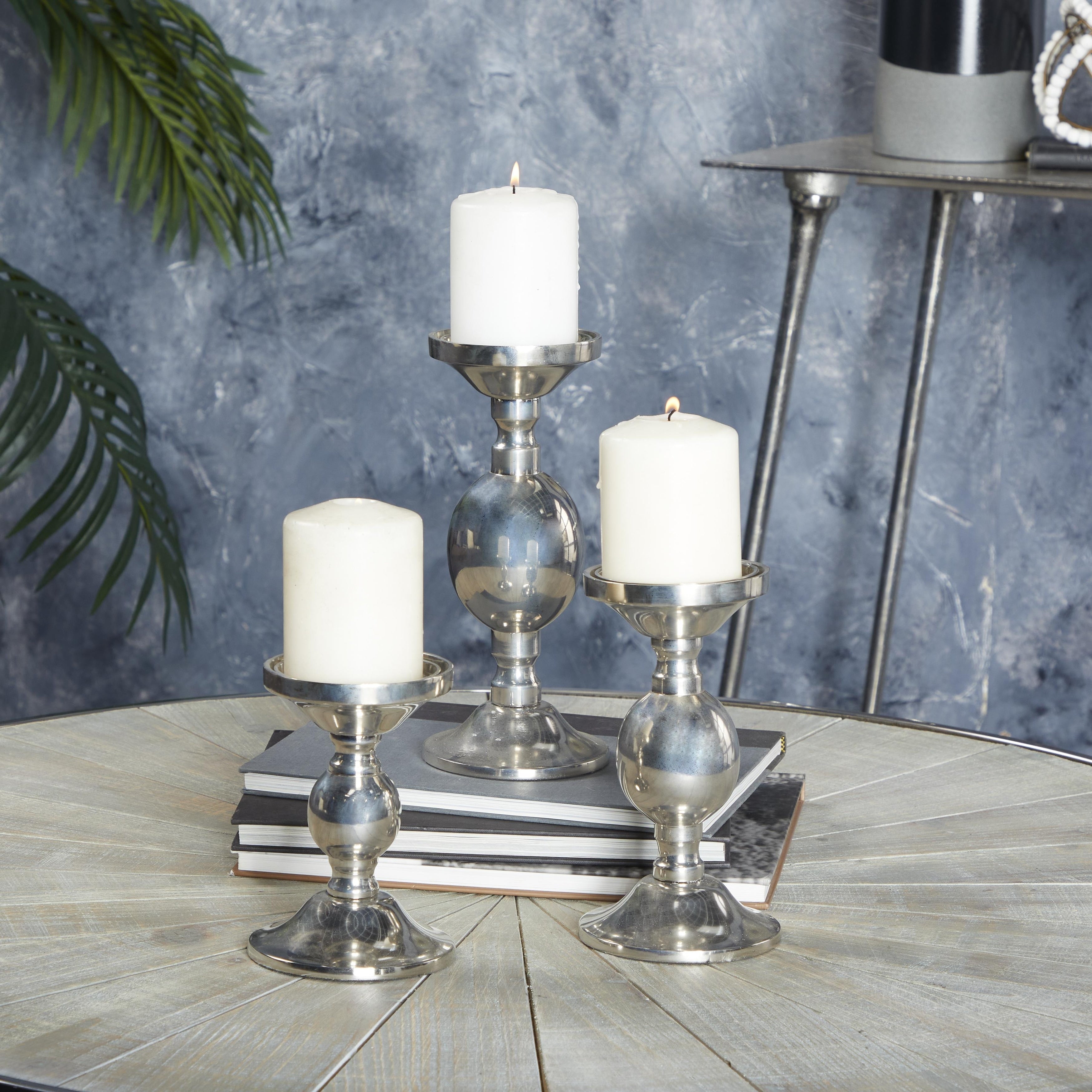 The Novogratz Gold or Silver Aluminum Metal Pillar Decorative Candle Holder (Set of 3)