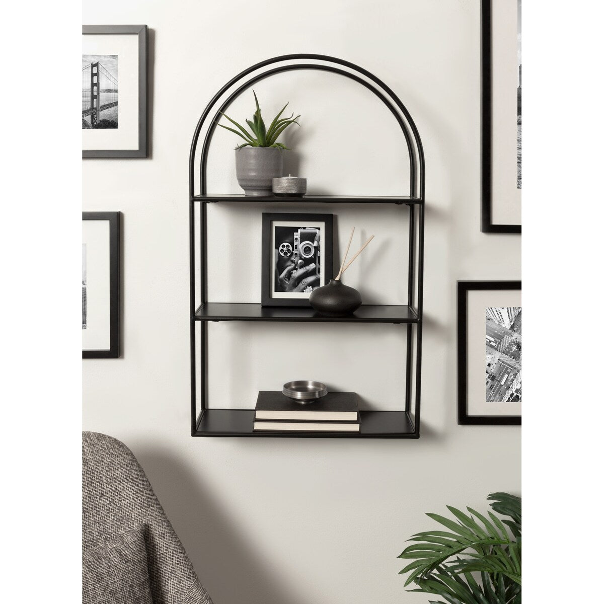 Kate and Laurel Monroe Metal Arch Shelf