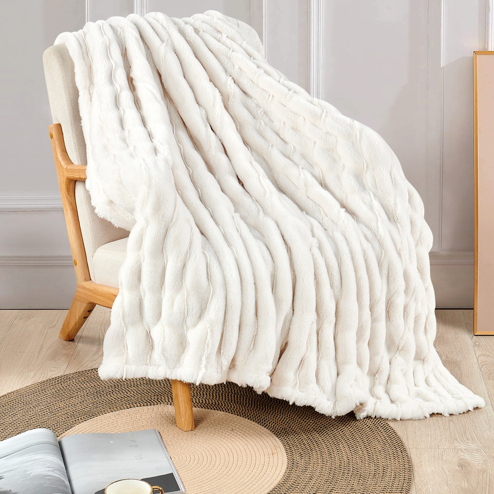 Home Soft Things Stretchy Solid Color FauxFur Throw Cozy Soft Blanket