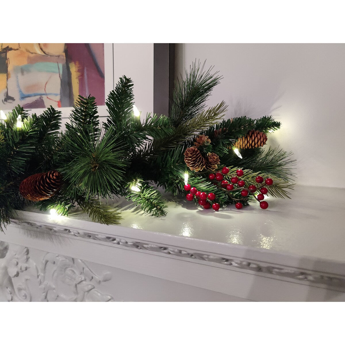 Traditional Woodland Berry Garland B/O WW & MU LED (6', 9' or 12')