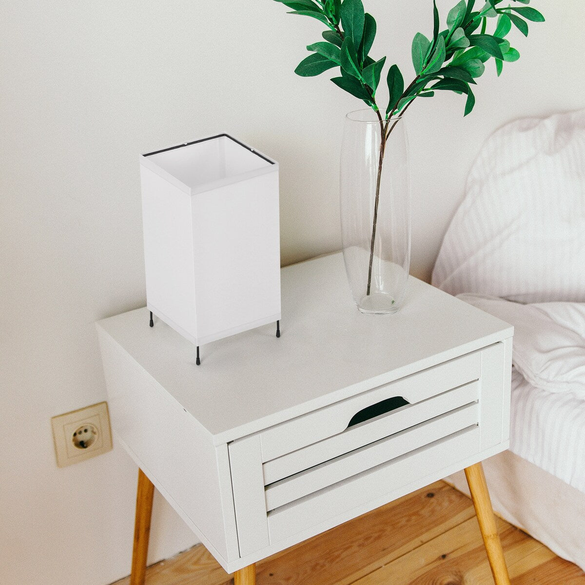 Set of 2 Small Bedside Table Lamps with Simple Metal Base