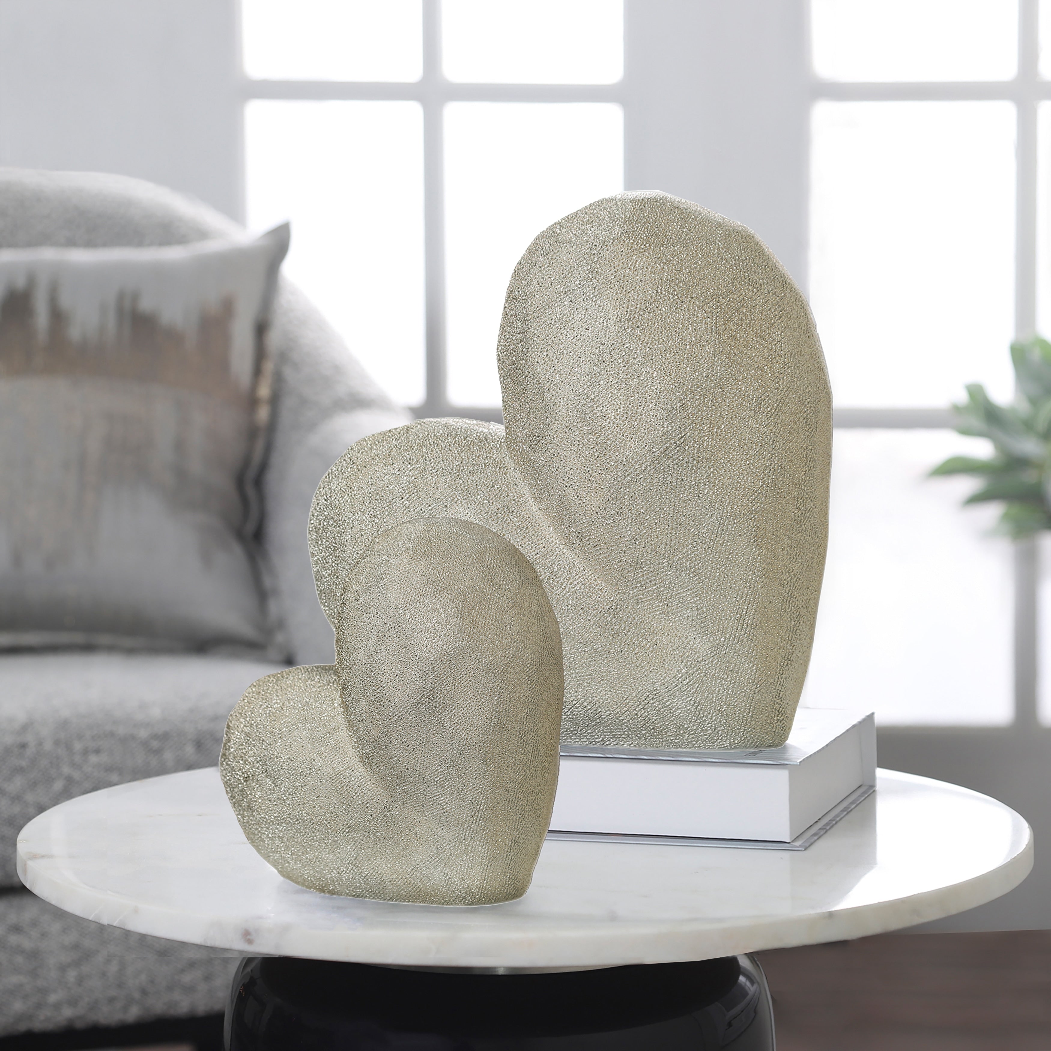 Sagebrook Home's Contemporary Heart Novelty Sculpture