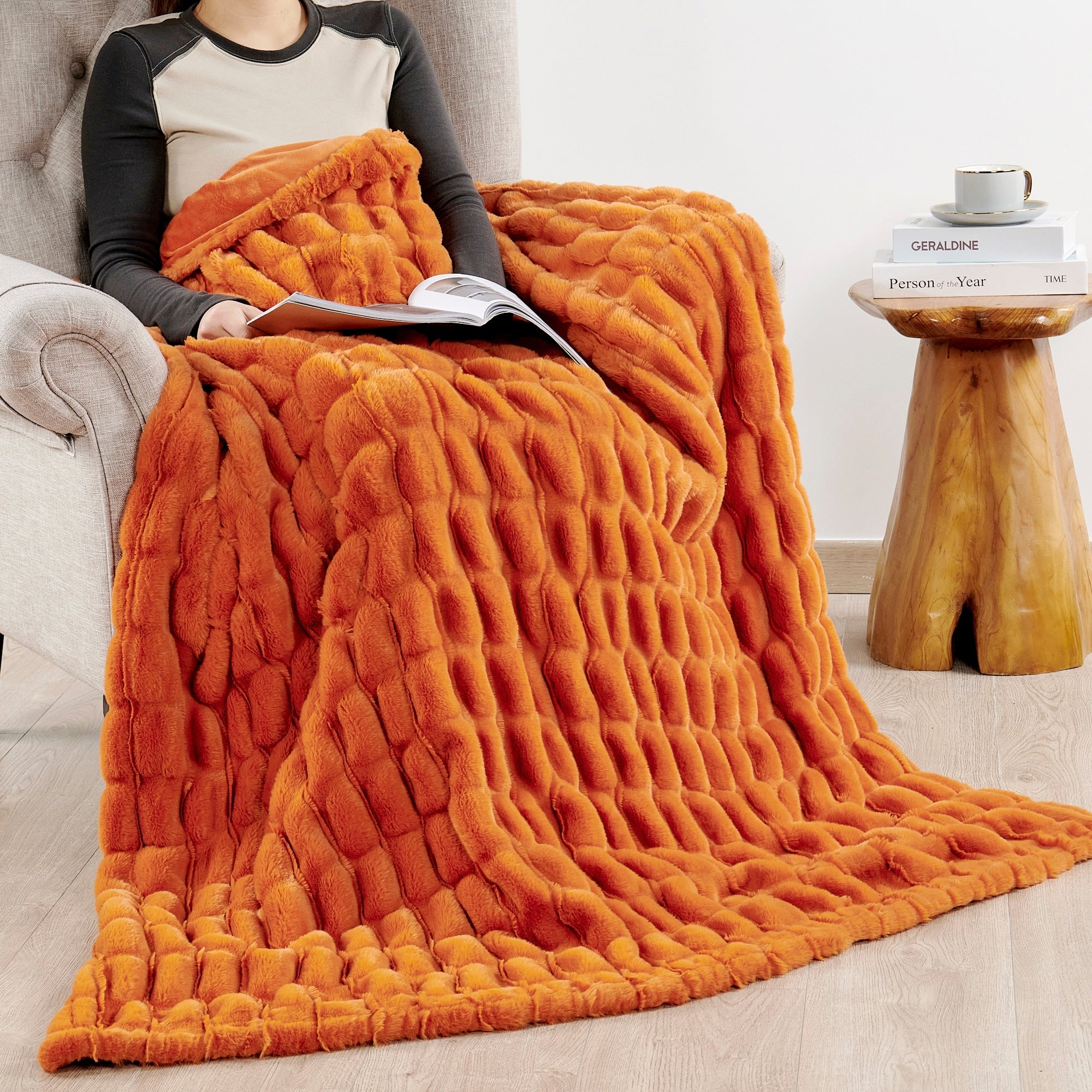 Home Soft Things Stretchy Solid Color FauxFur Throw Cozy Soft Blanket