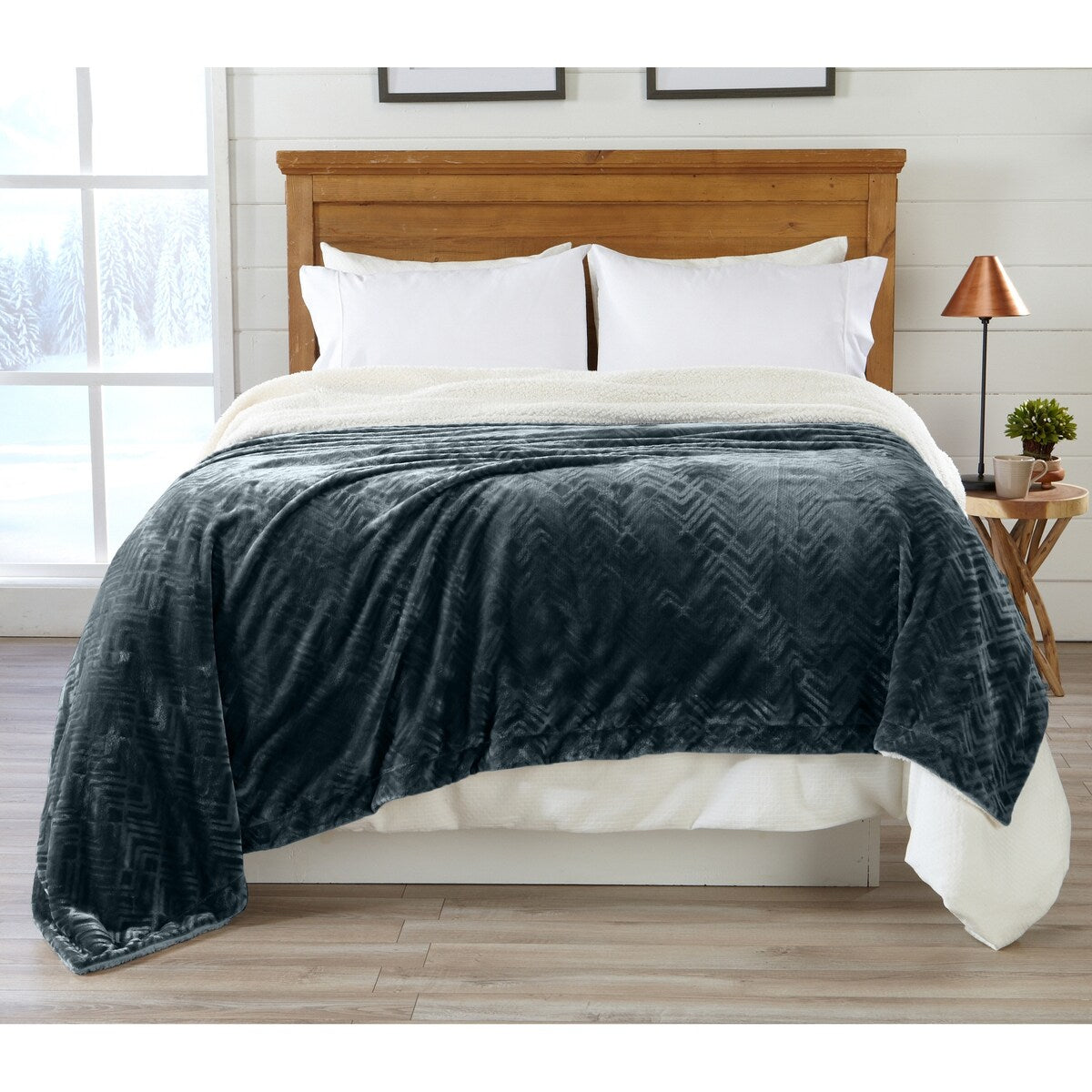 Luxurious Velvet Plush Fleece Reversible Sherpa Bed Blanket