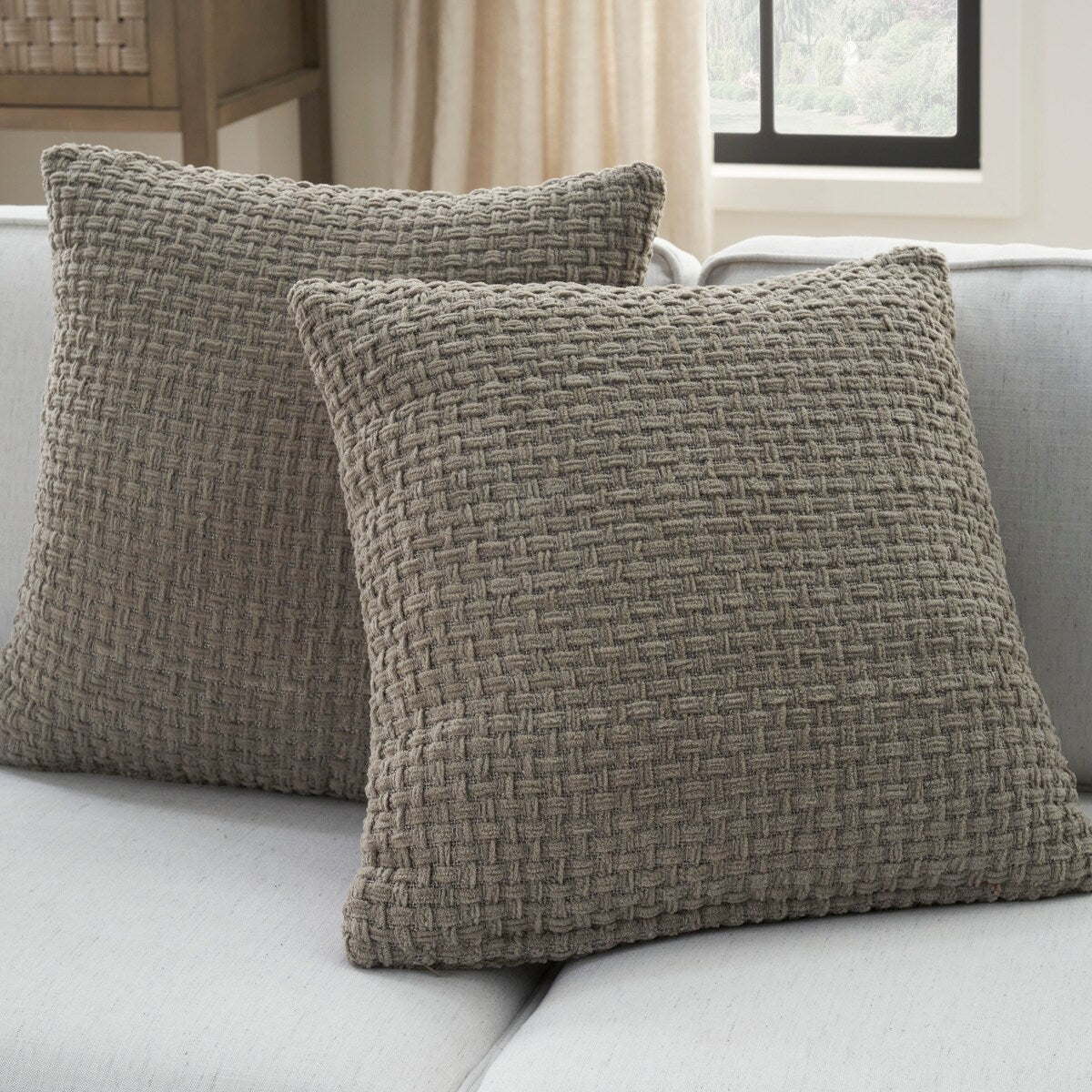 Mina Victory Lifestyle Woven Chenille 18 x 18 Set of 2 Indoor Throw Pillow