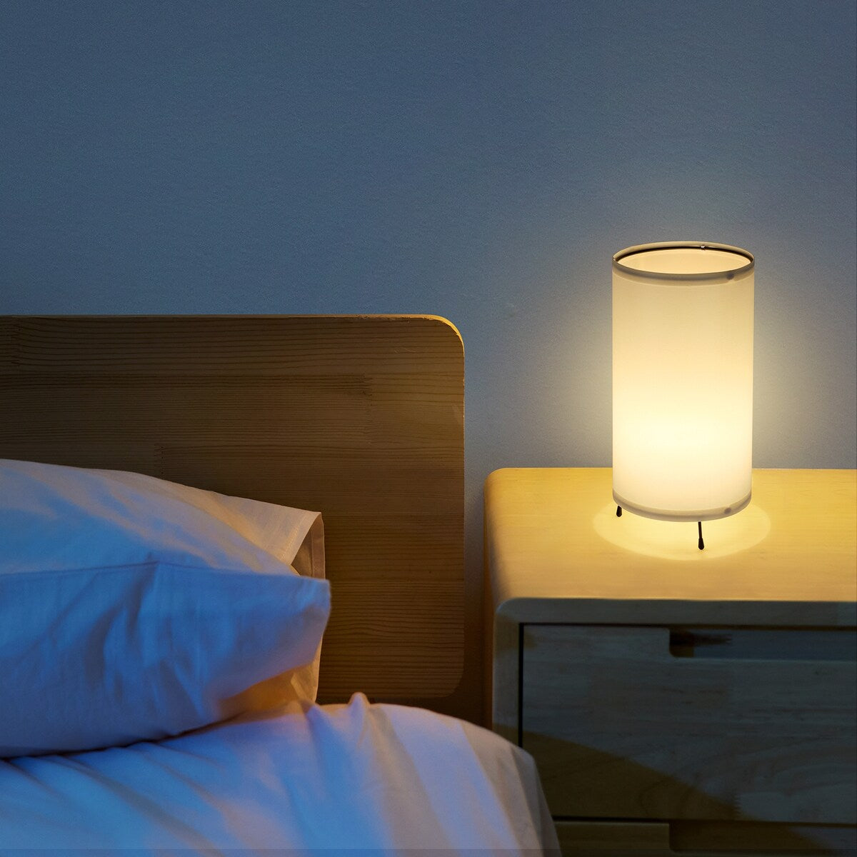 Set of 2 Small Bedside Table Lamps with Simple Metal Base