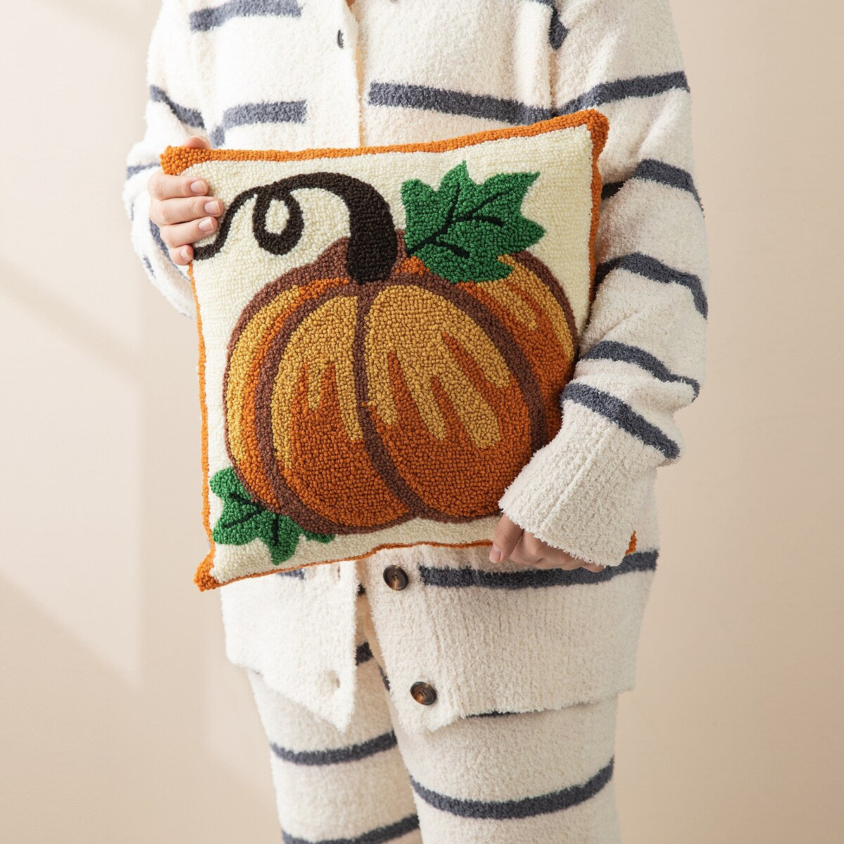 Glitzhome 14''H Fall Hooked Pumpkin & Sunflower Pillow