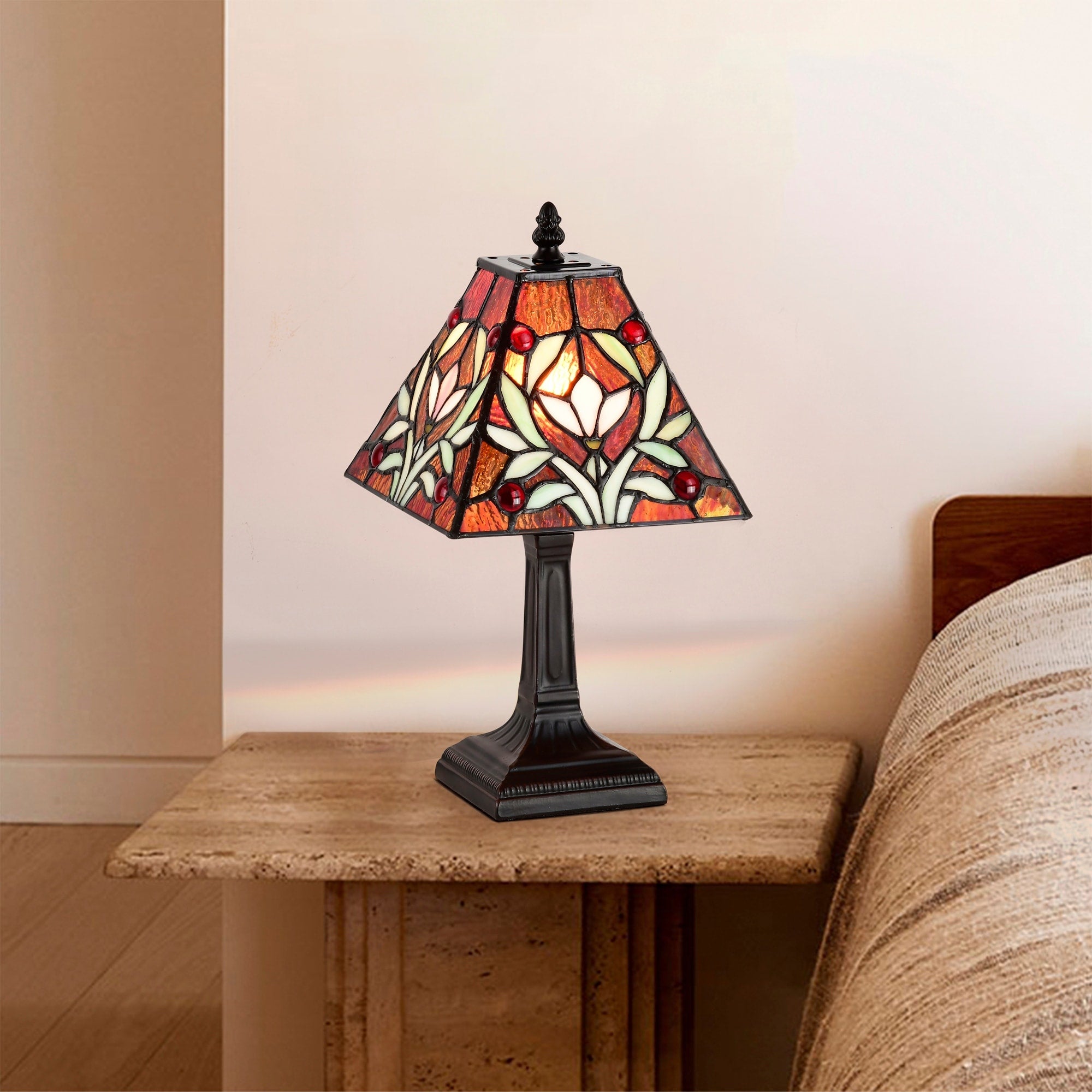 Sophie 1-light Tiffany-style 7.5-inch Table Lamp