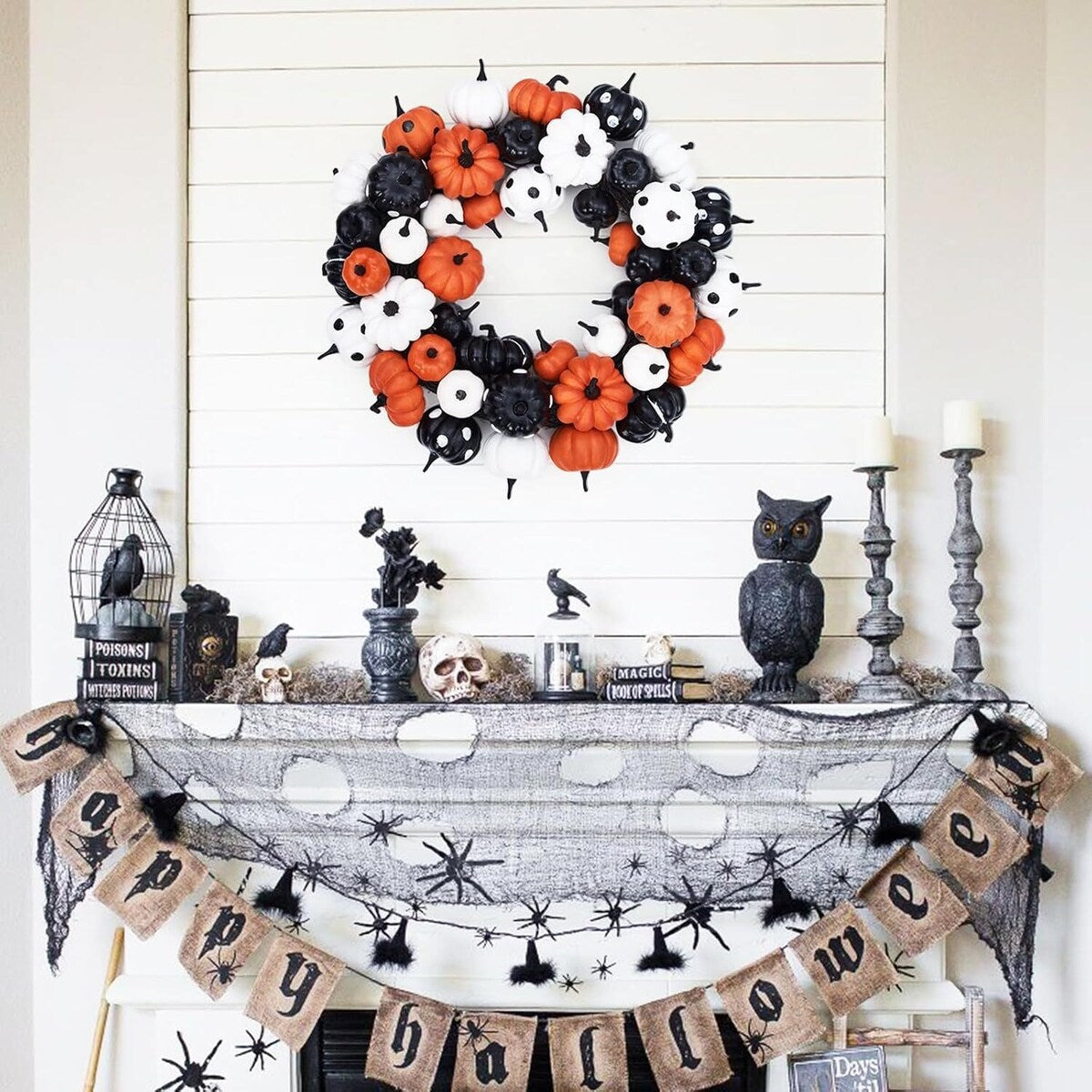 18 Inch Halloween Fall Wreath, Black Orange White Pumpkin