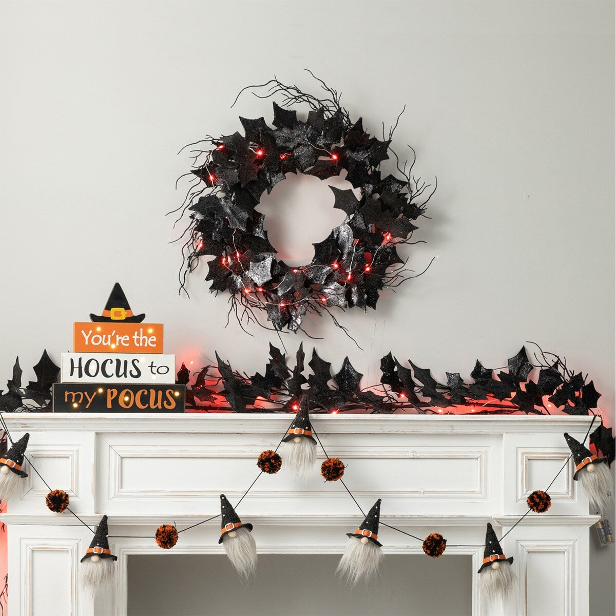 Glitzhome LED Lighted Halloween Bat Garland Wreath Wall Hanging Decor