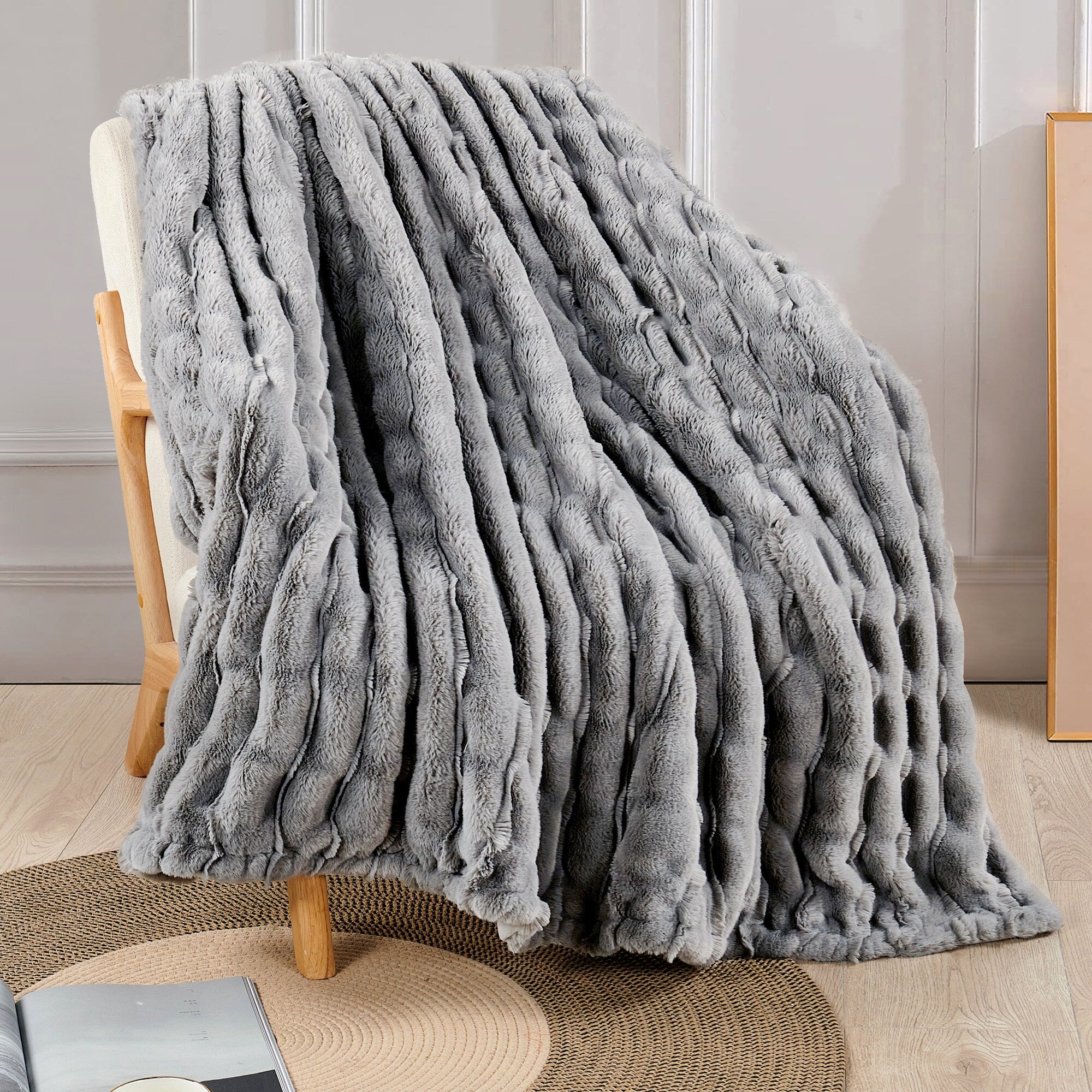 Home Soft Things Stretchy Solid Color FauxFur Throw Cozy Soft Blanket