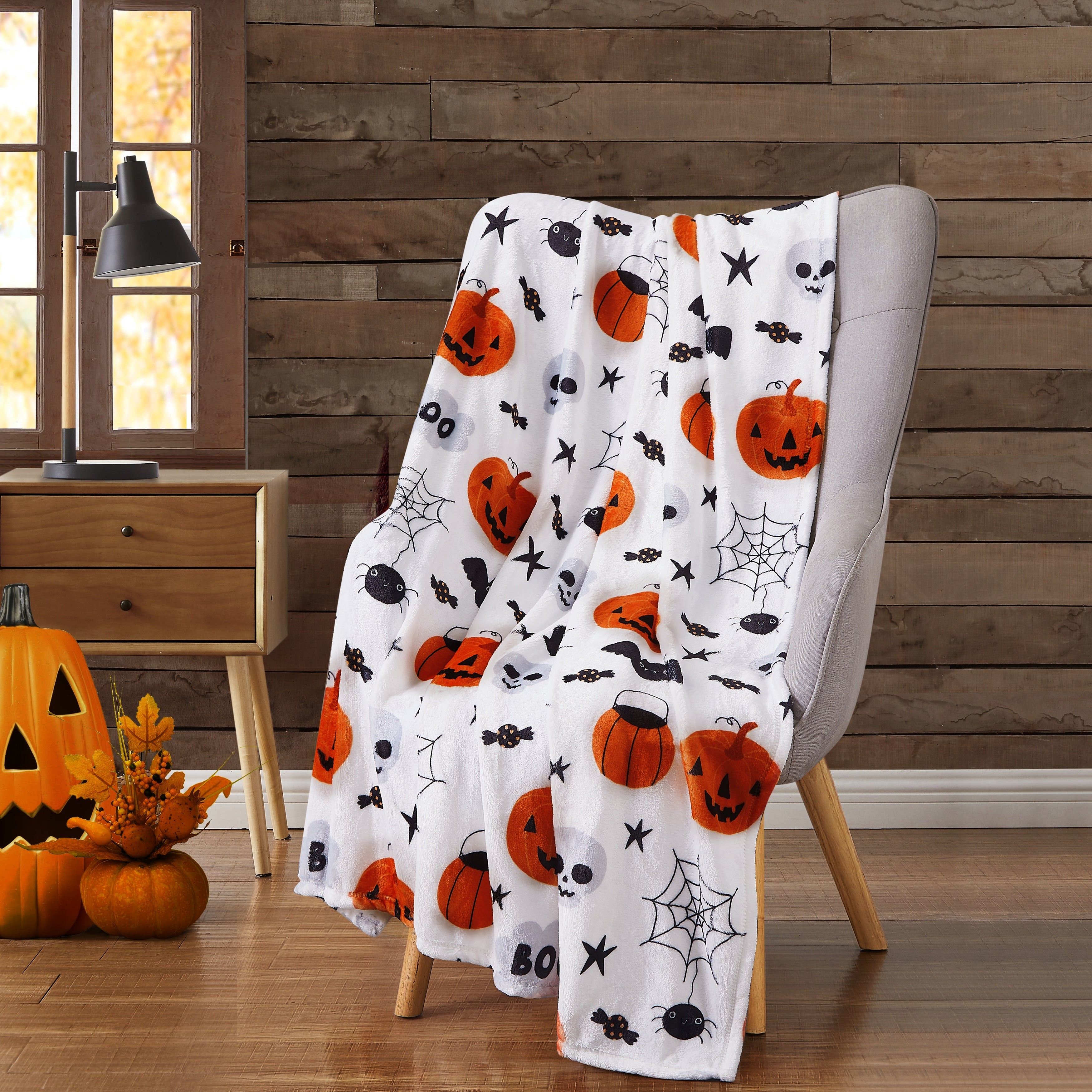 Harvest Plush Flannel Throws Pumpkins Ghosts Witches & Bats 50 x 70