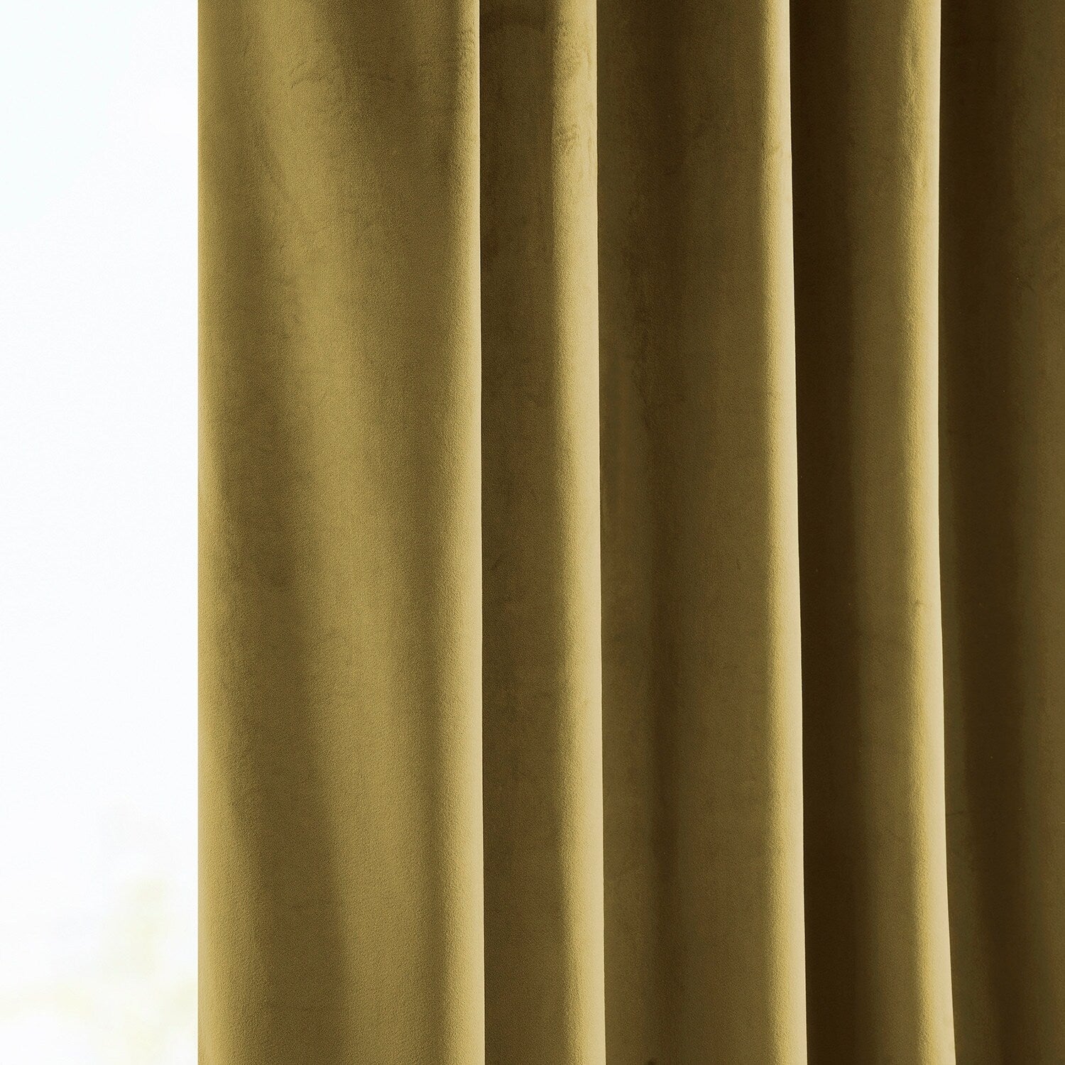 Exclusive Fabrics Heritage Plush Velvet Room Darkening Curtain (1 Panel) - Luxurious Single Drapery for Enhanced Room Darkening