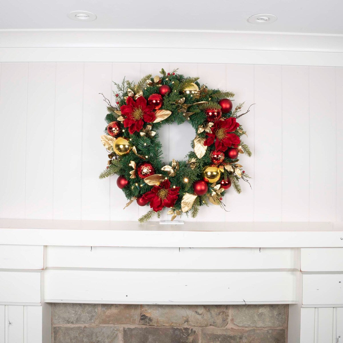 30 in. Lighted Christmas Wreath - Golden Leaf Red Magnolia - 30 Inch