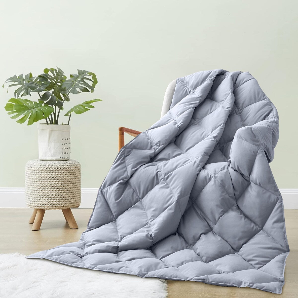 All-Season Ultra-Soft Down Bed Throw Blanket for Outdoor and Indoor