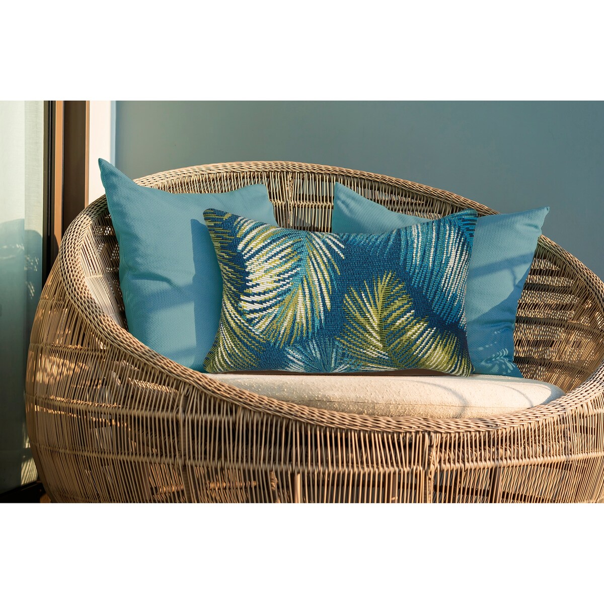 Liora Manne Marina Palm Border Indoor/Outdoor Pillow