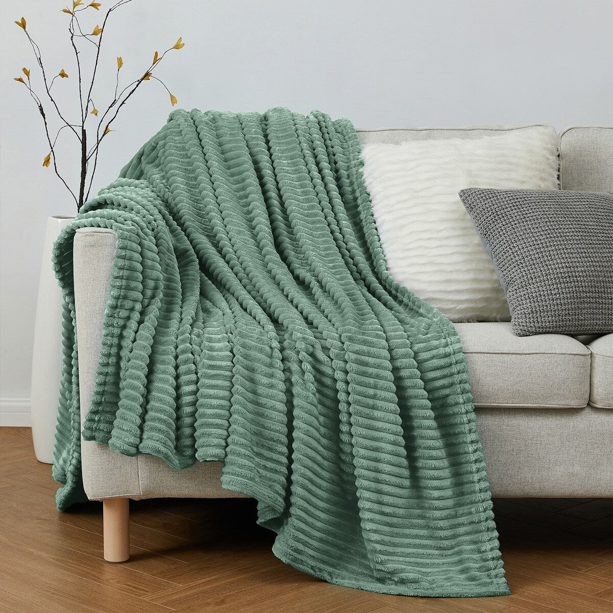 Nestl Cut Plush Fleece Throw Blanket - Lightweight Super Soft Fuzzy Luxury Bed Blanket for Bed