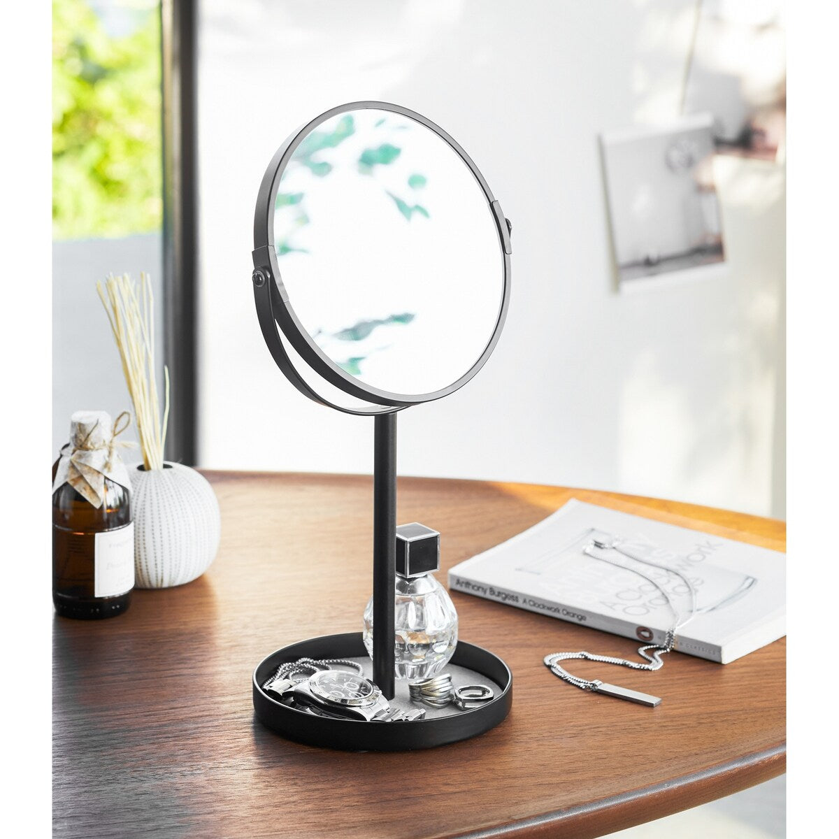 Yamazaki Home Vanity Mirror, Steel, Mirror diameter 6.75 inches - L 5.51 x W 6.89 x H 12.99 inches