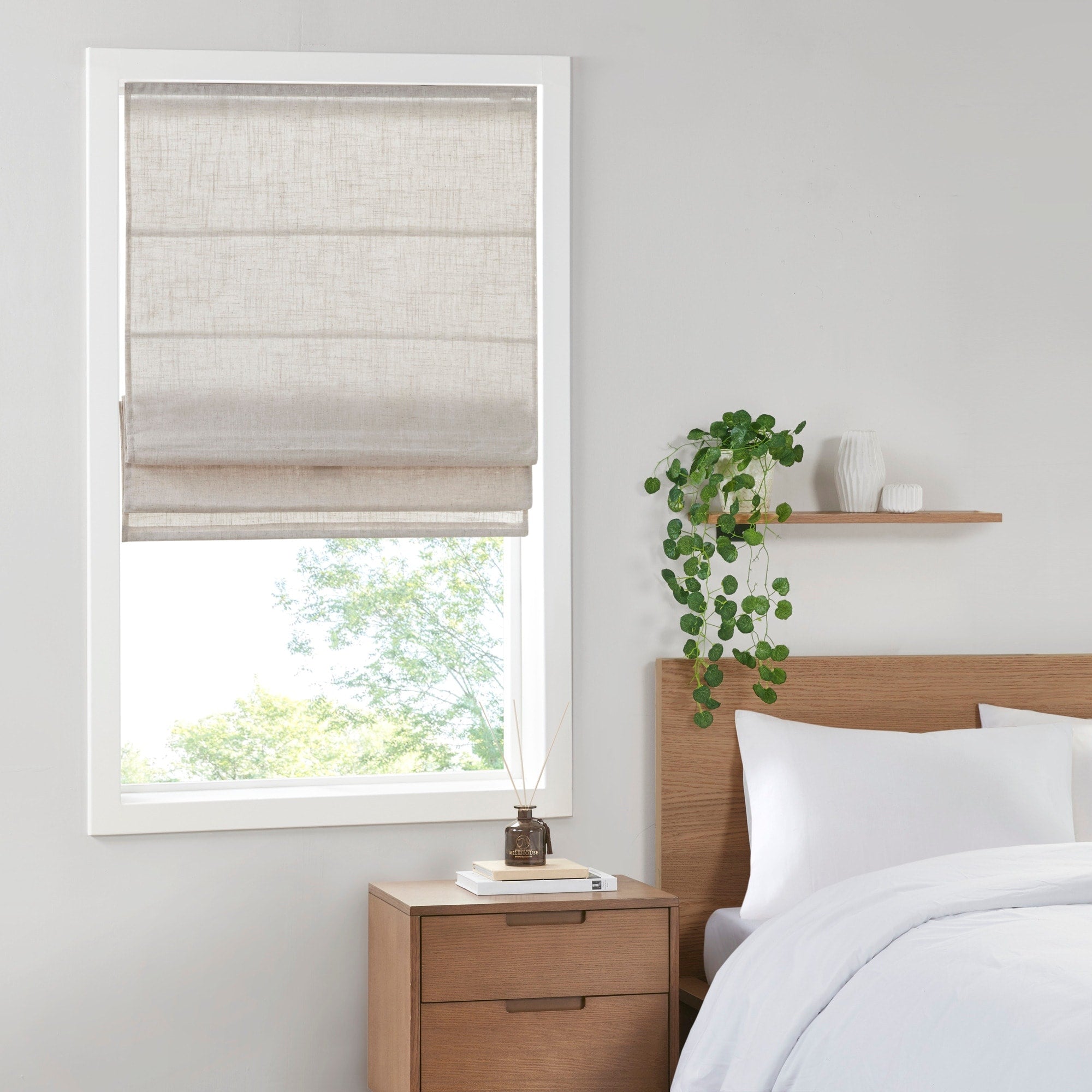 Madison Park Suvi Linen Blend Light Filtering Cordless Roman Shade