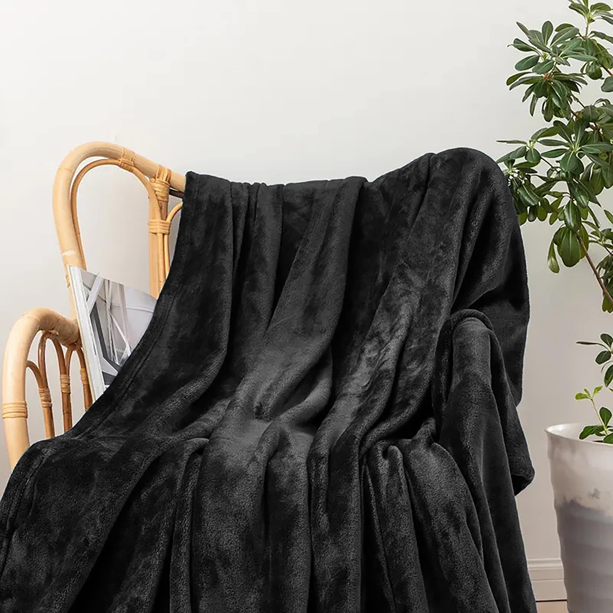 Super Soft Warm Flannel Fleece Plush Microfiber Bed Throw Blanket