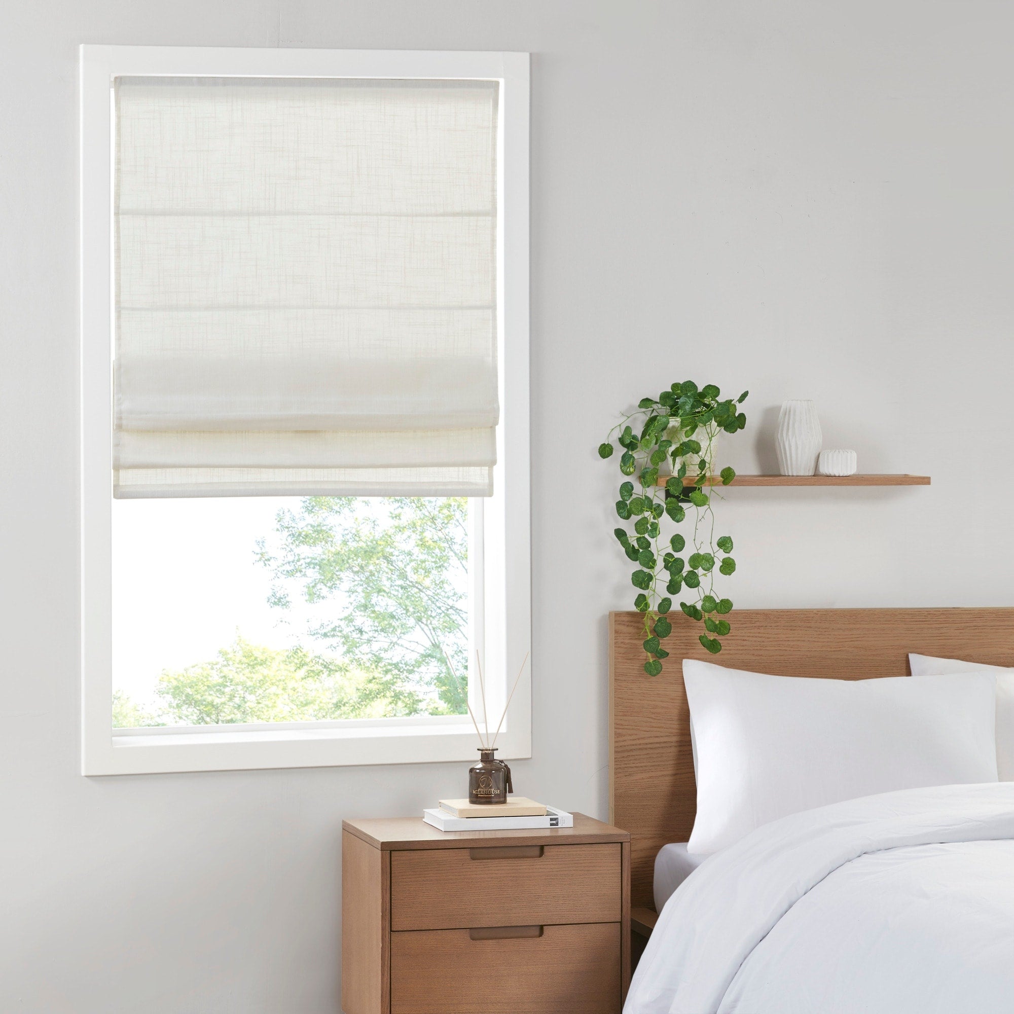 Madison Park Suvi Linen Blend Light Filtering Cordless Roman Shade