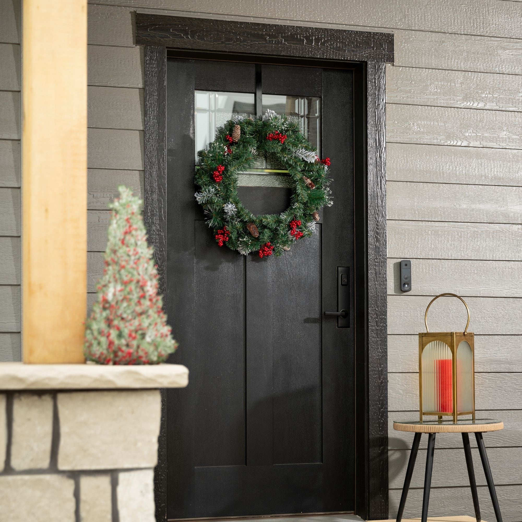 Sullivans Artificial 24 LED Mixed Pine Christmas Wreath with Flocking, Pinecones and Berries, Green