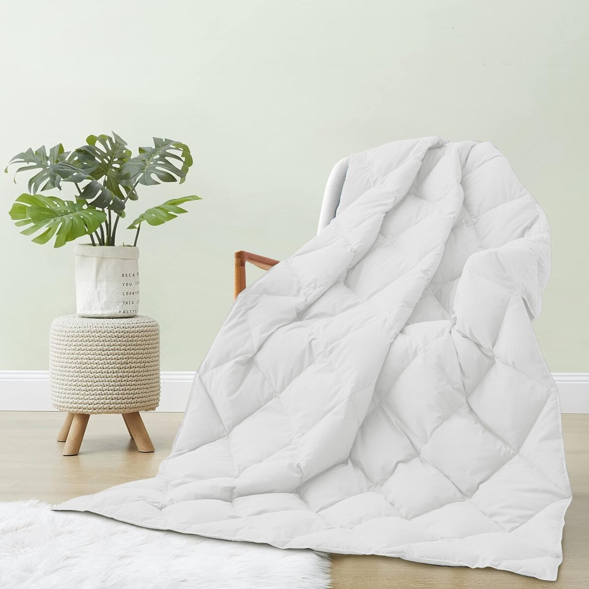 All-Season Ultra-Soft Down Bed Throw Blanket for Outdoor and Indoor