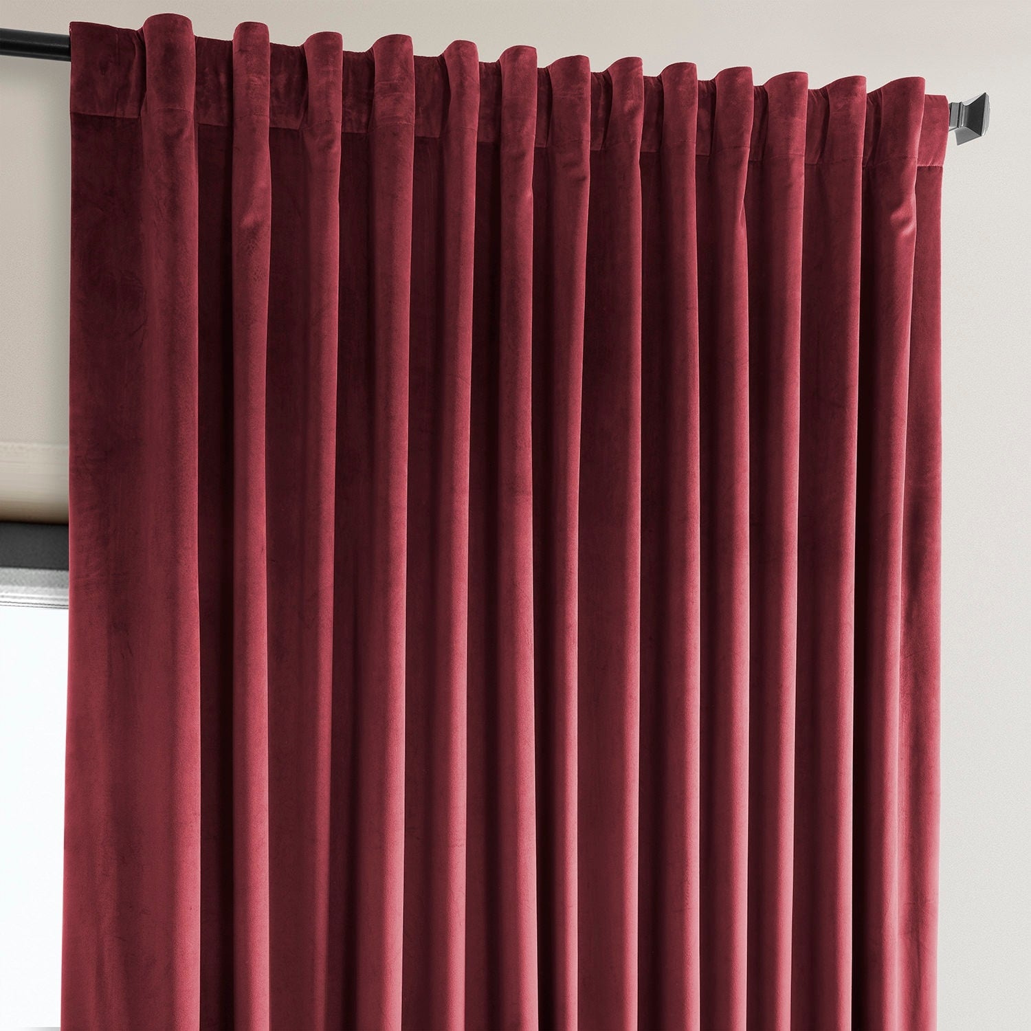 Exclusive Fabrics Heritage Plush Velvet Room Darkening Curtain (1 Panel) - Luxurious Single Drapery for Enhanced Room Darkening