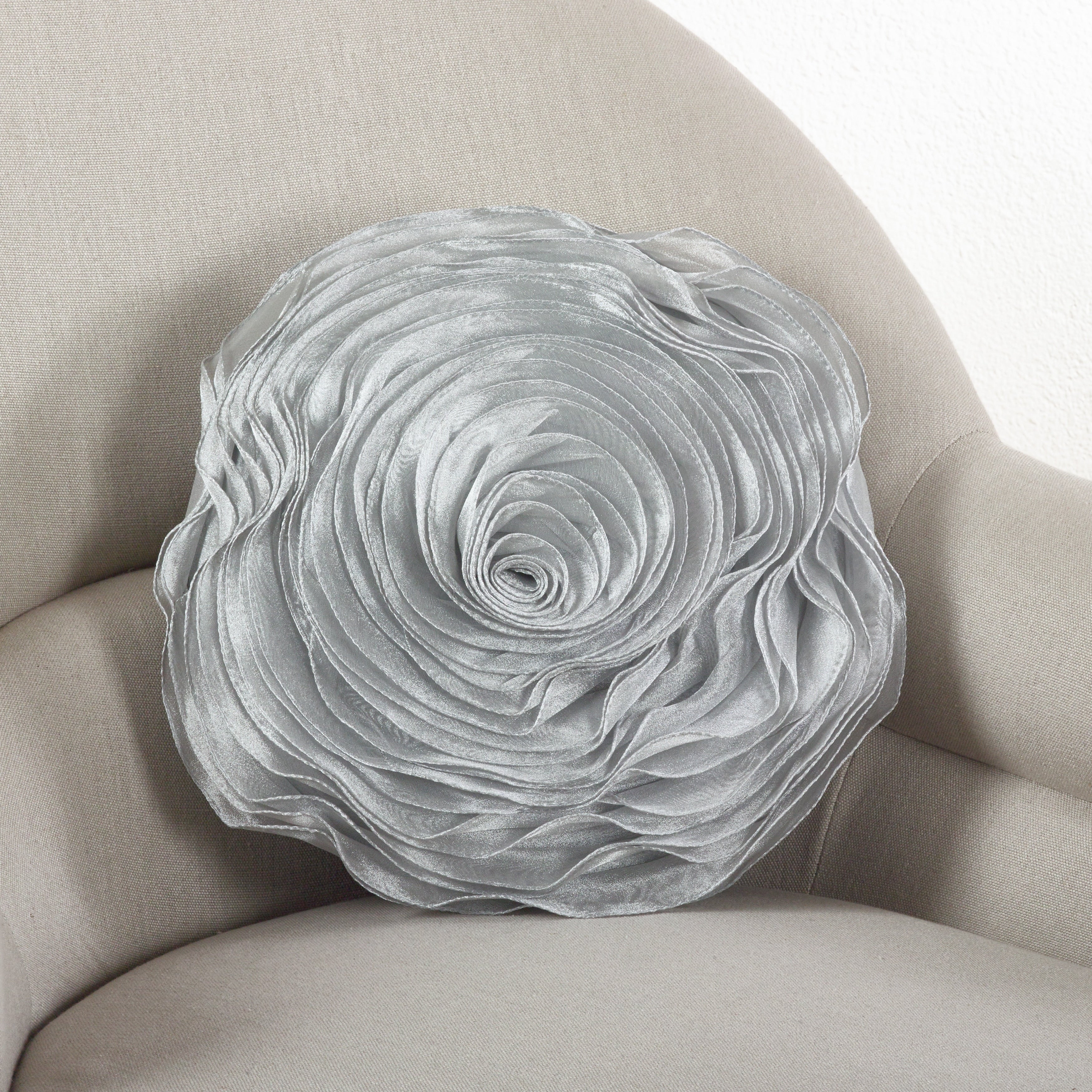 Rose Design Throw Pillow