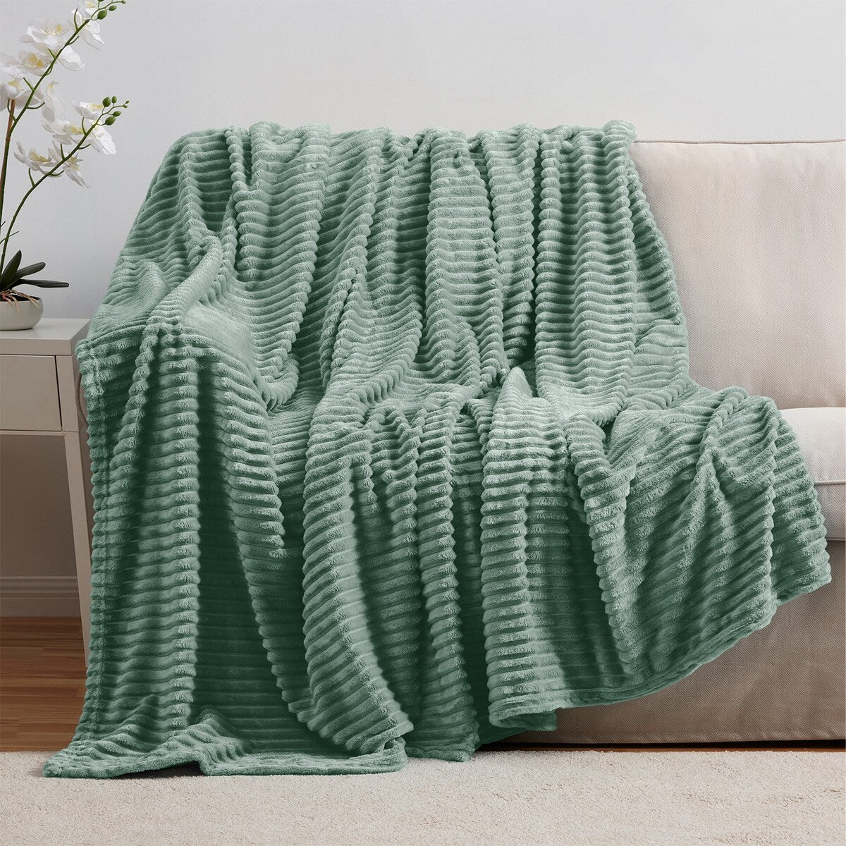 Nestl Cut Plush Fleece Throw Blanket - Lightweight Super Soft Fuzzy Luxury Bed Blanket for Bed