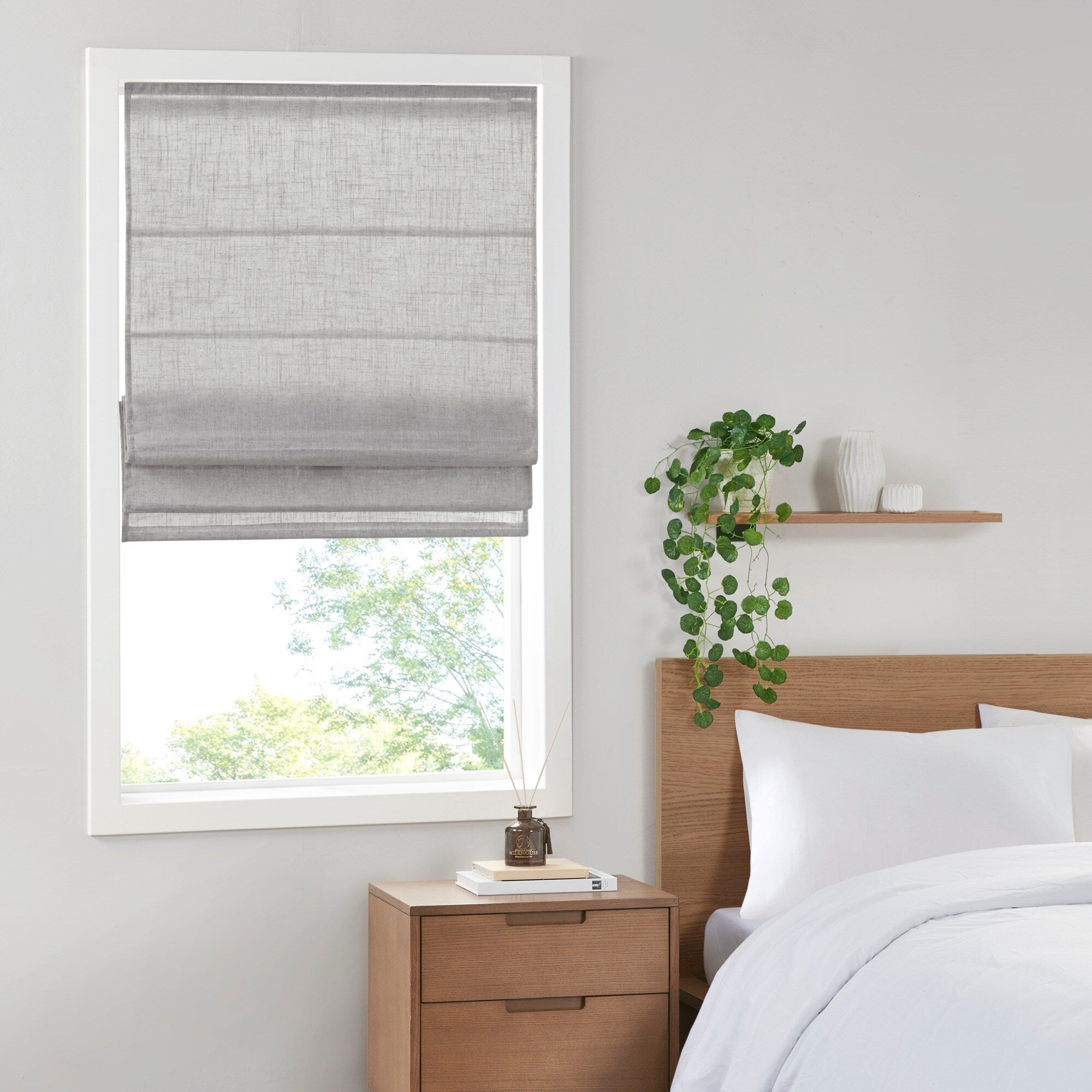 Madison Park Suvi Linen Blend Light Filtering Cordless Roman Shade