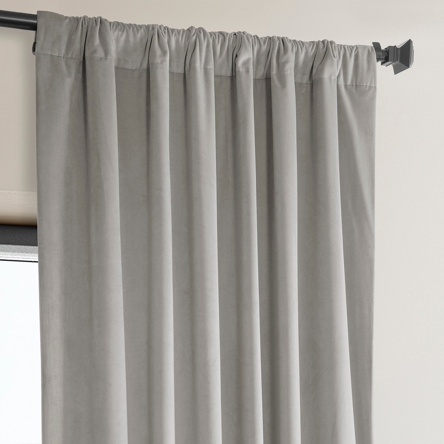 Exclusive Fabrics Heritage Plush Velvet Room Darkening Curtain (1 Panel) - Luxurious Single Drapery for Enhanced Room Darkening