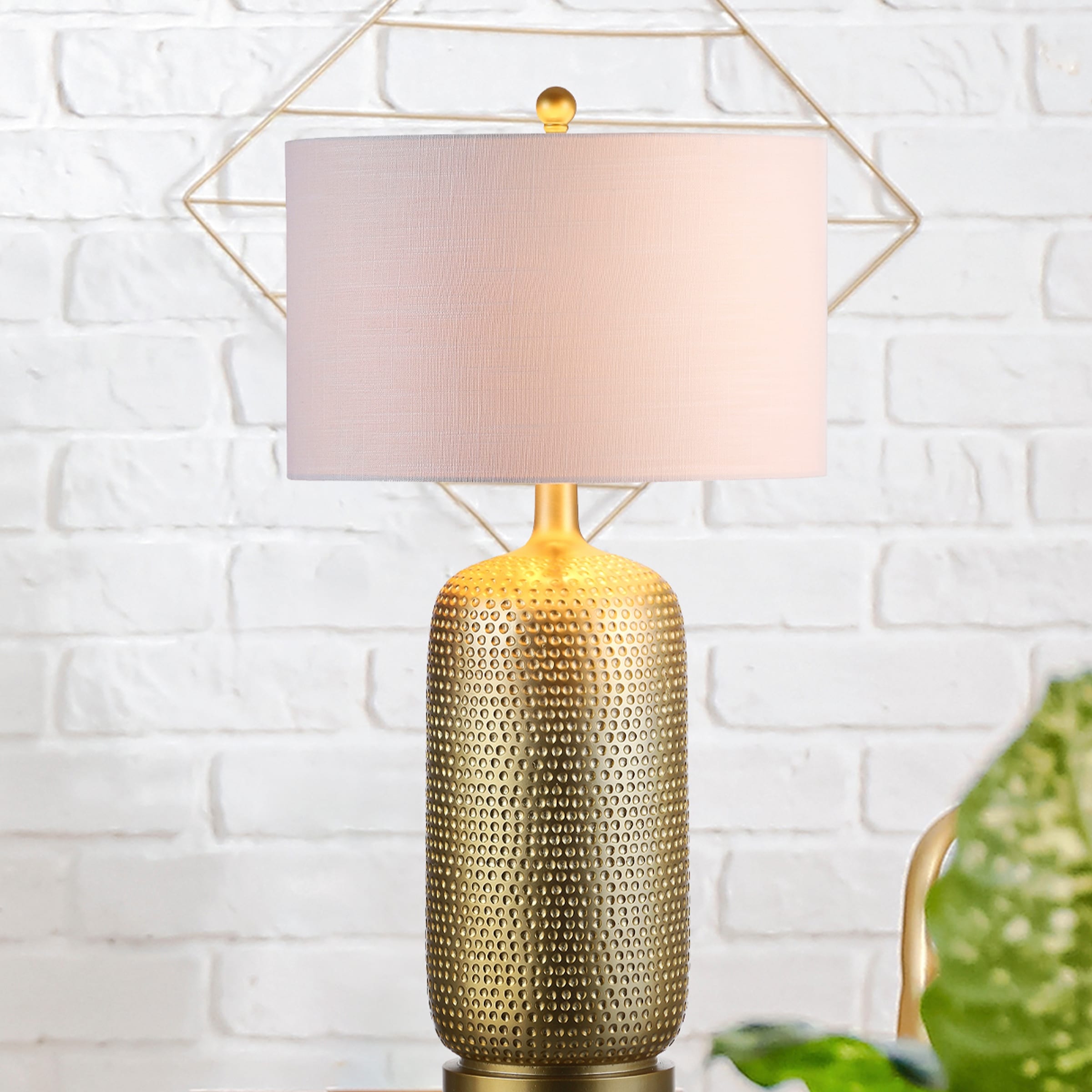 Sophia 30 Resin LED Table Lamp, Gold by JONATHAN Y