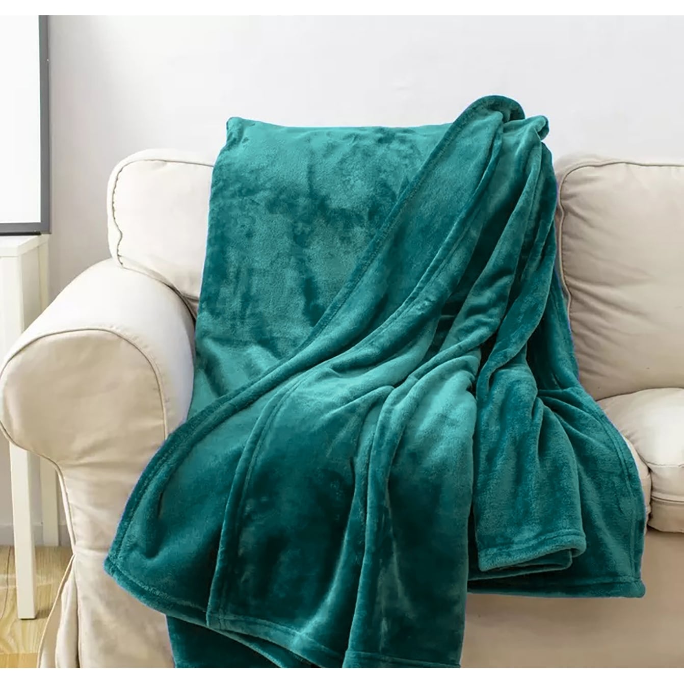 Super Soft Warm Flannel Fleece Plush Microfiber Bed Throw Blanket