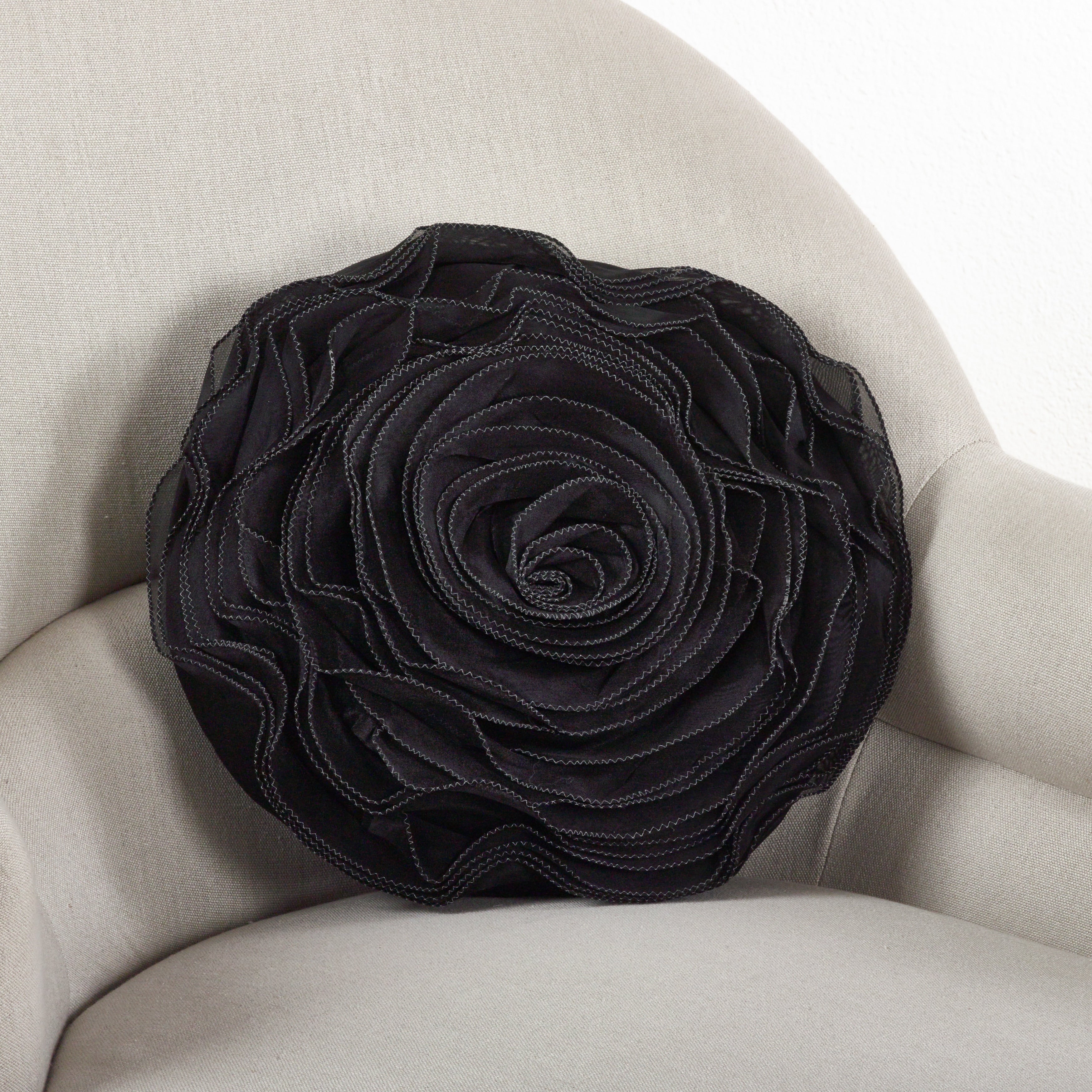 Rose Design Throw Pillow