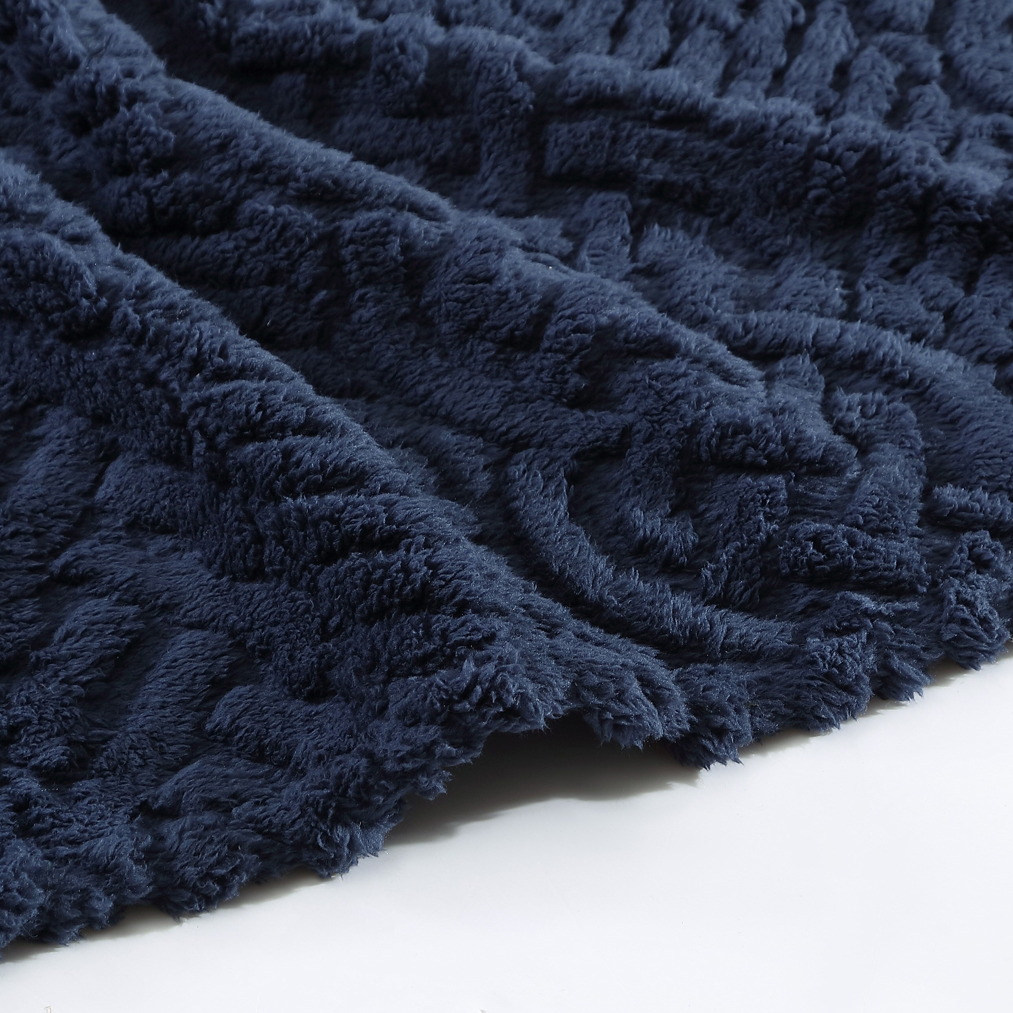 Nautica Declan Ultra Soft Plush Sherpa Throw Blanket