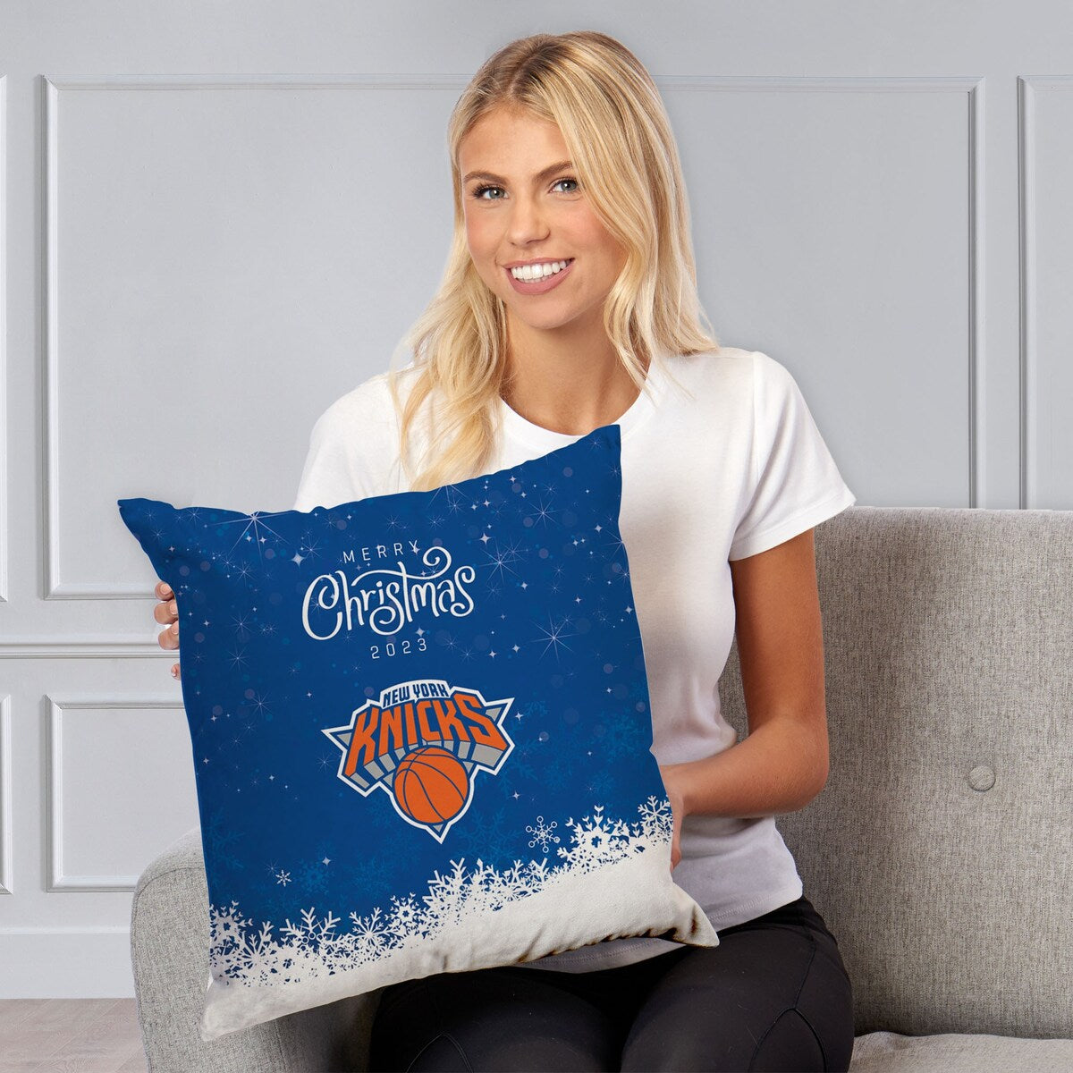 NBA Christmas 2023 Knicks Printed Throw Pillow - Blue