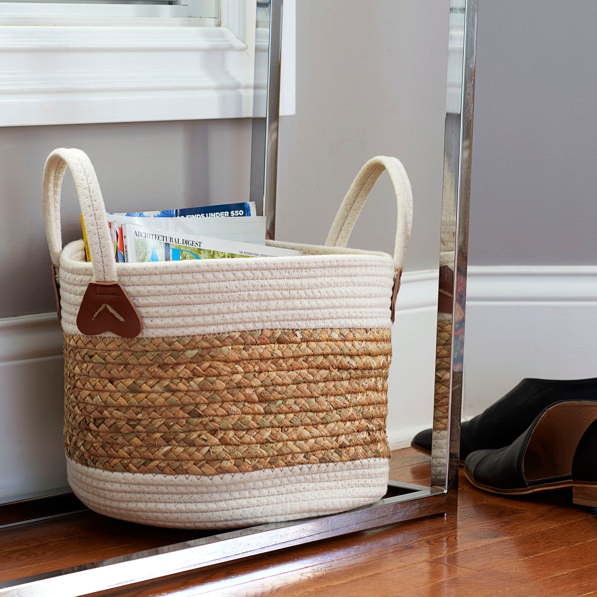 Household Essentials Two-Toned Corn and Hyacinth Wicker Basket, White and Natural