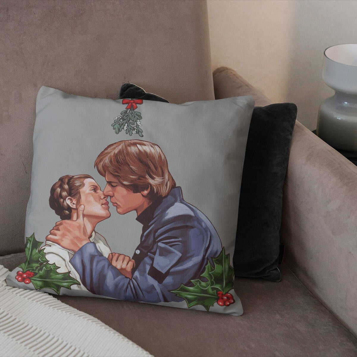 Star Wars Classic Kiss Under the Mistletoe Printed Throw Pillow - Grey