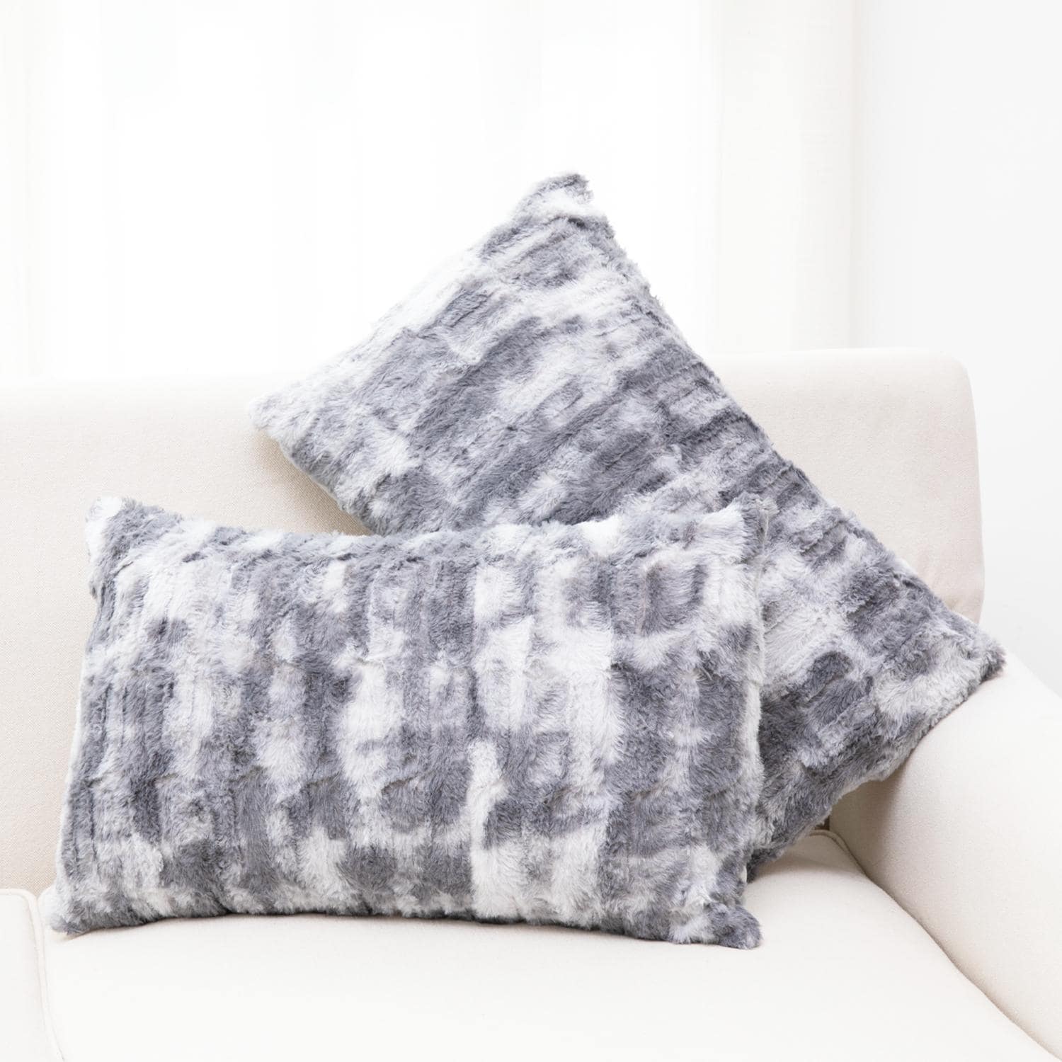 Cheer Collection Set of 2 Decorative Faux Fur Throw Pillow