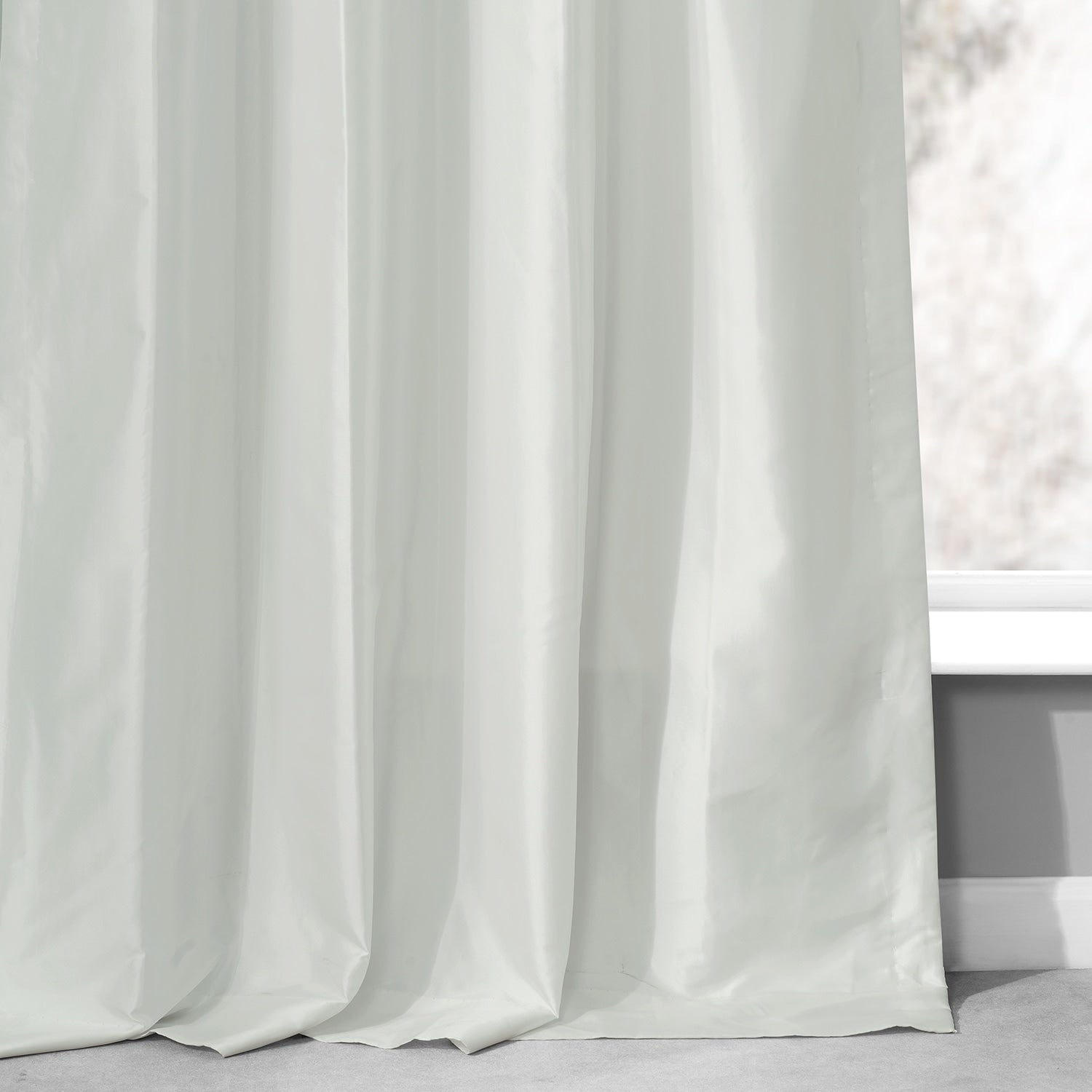 Exclusive Fabrics Single Ruched Faux Solid Taffeta Curtain (1 Panel)