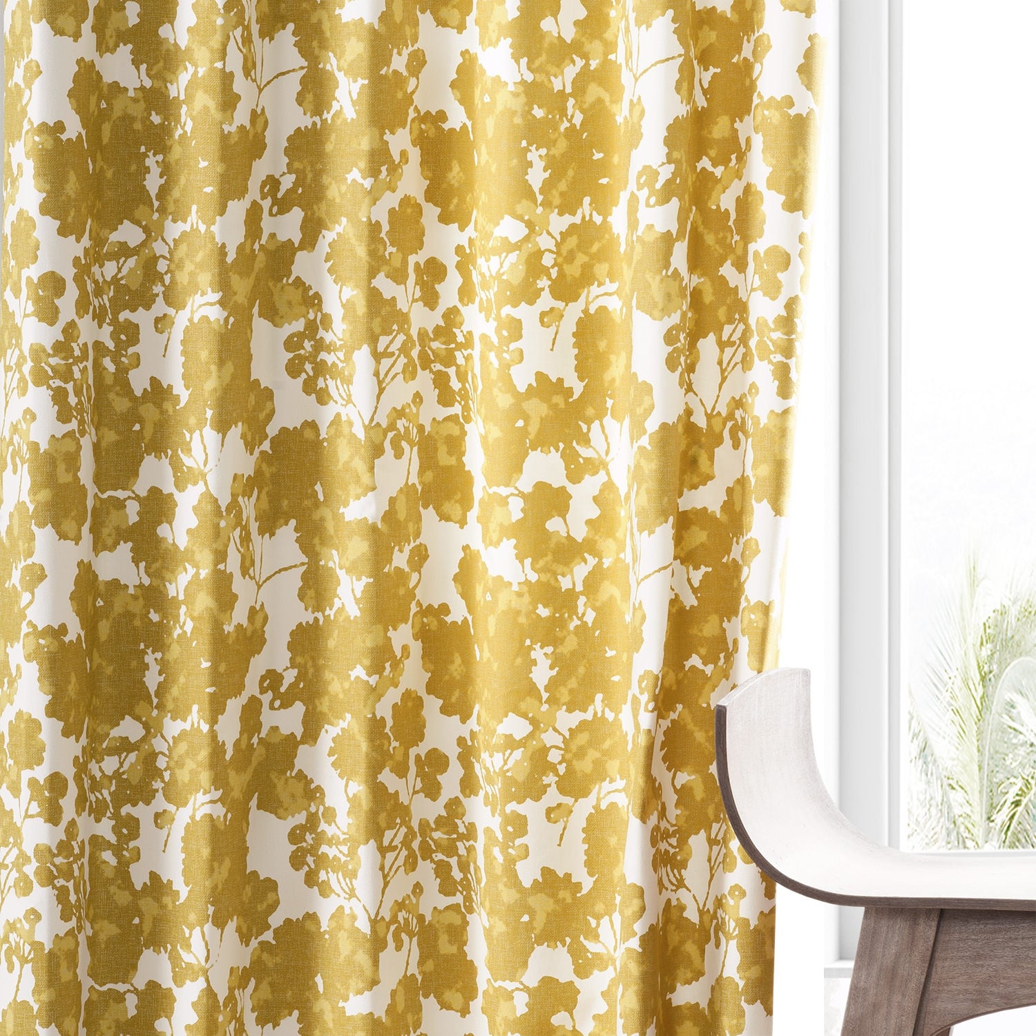 Exclusive Fabrics Fleur Floral Printed Cotton Room Darkening Curtain (1 Panel)